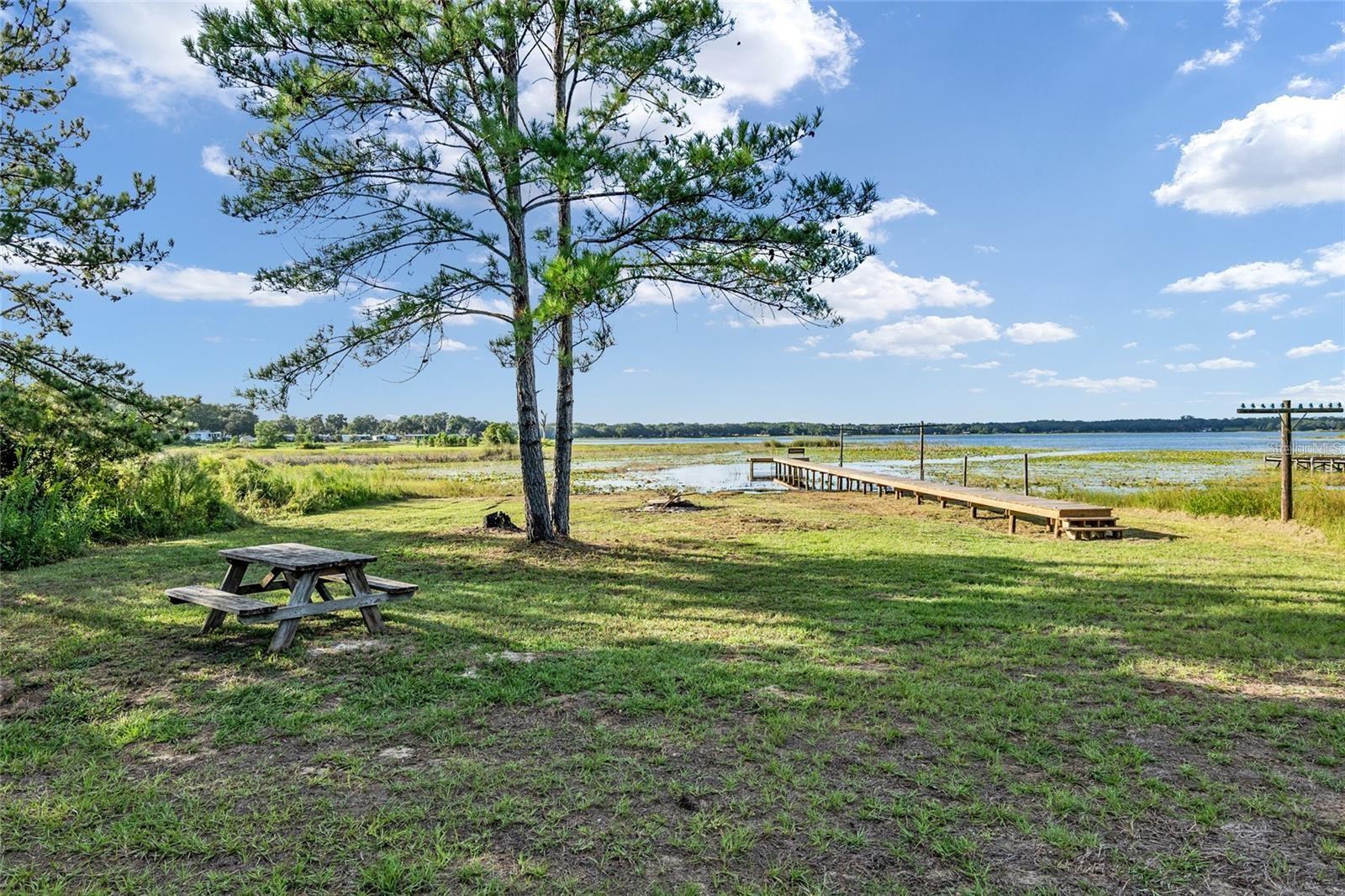 SMITH LAKE VILLAGE - Residential