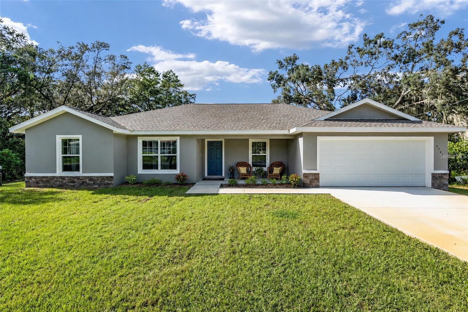 SMITH LAKE VILLAGE - Residential