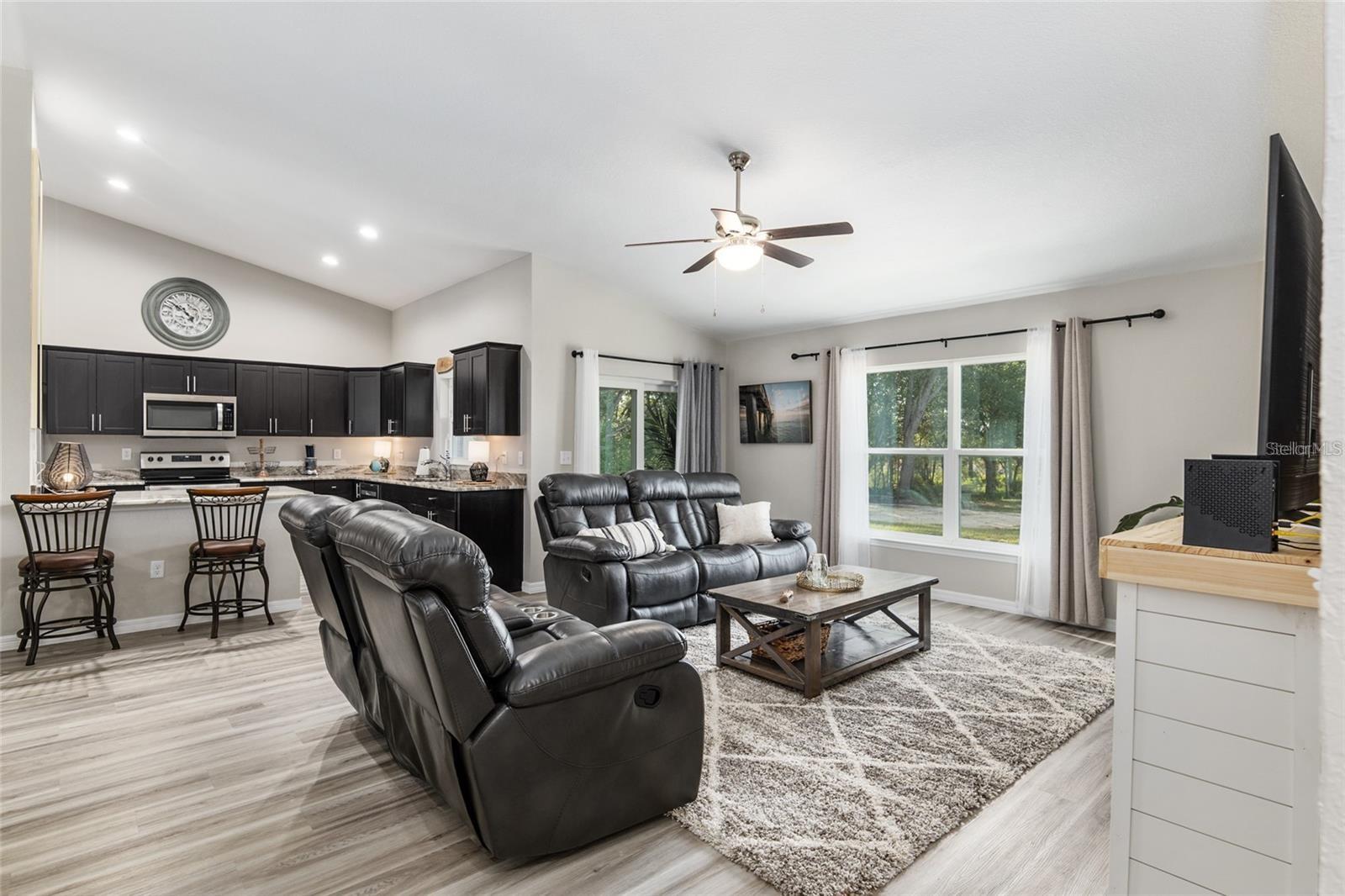 SMITH LAKE VILLAGE - Residential