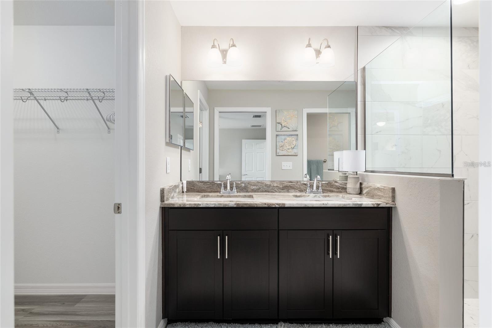 SMITH LAKE VILLAGE - Residential