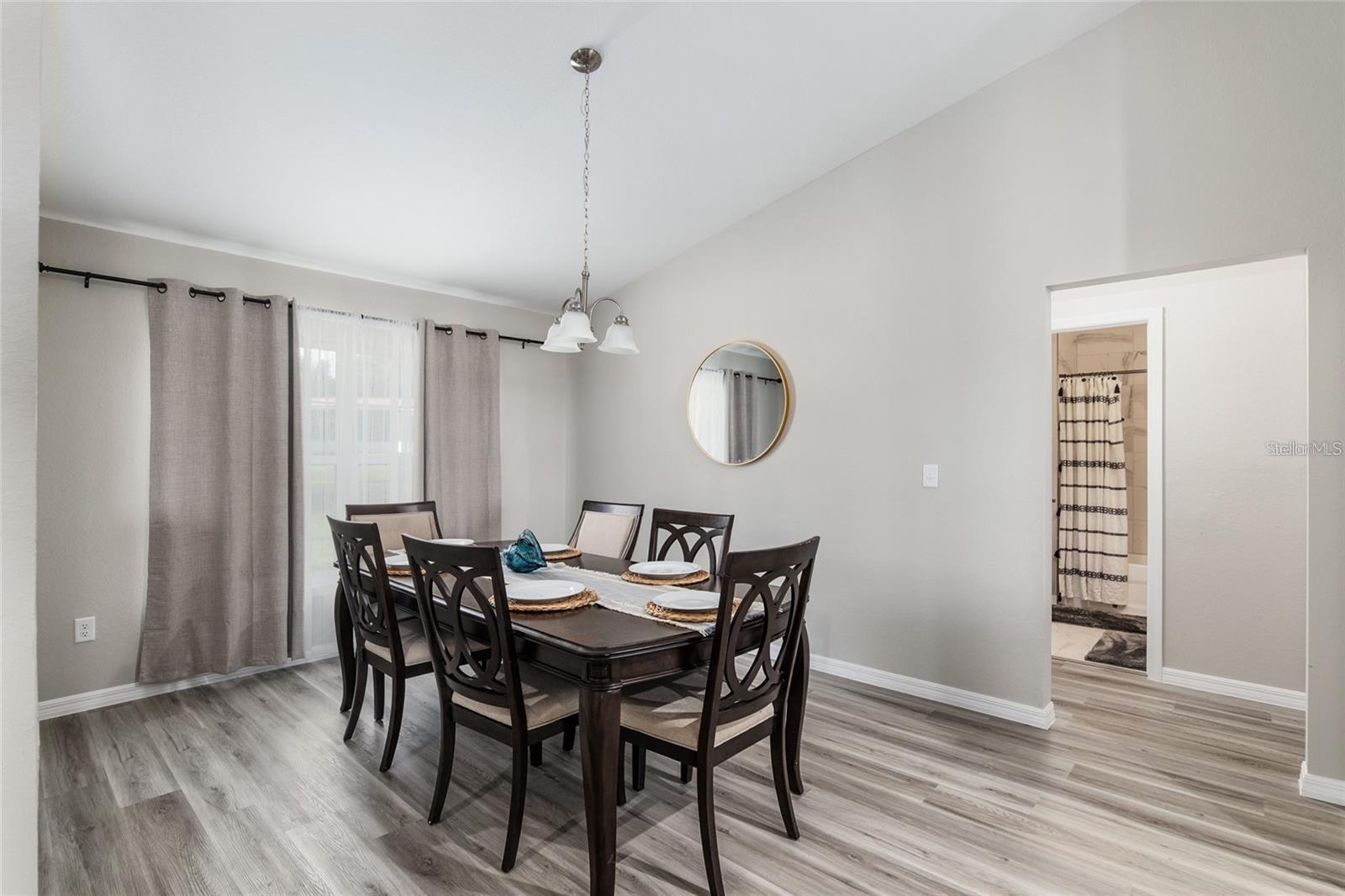 SMITH LAKE VILLAGE - Residential