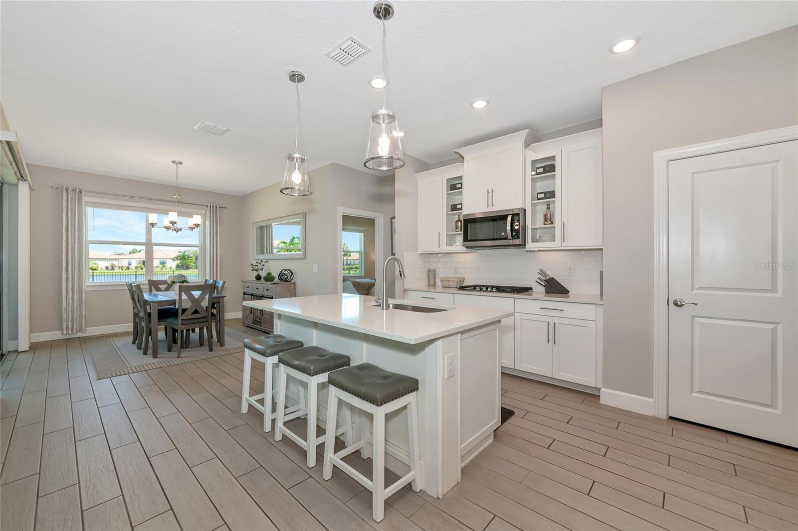 SAVANNA AT LAKEWOOD RANCH PH III 3ABD - Residential