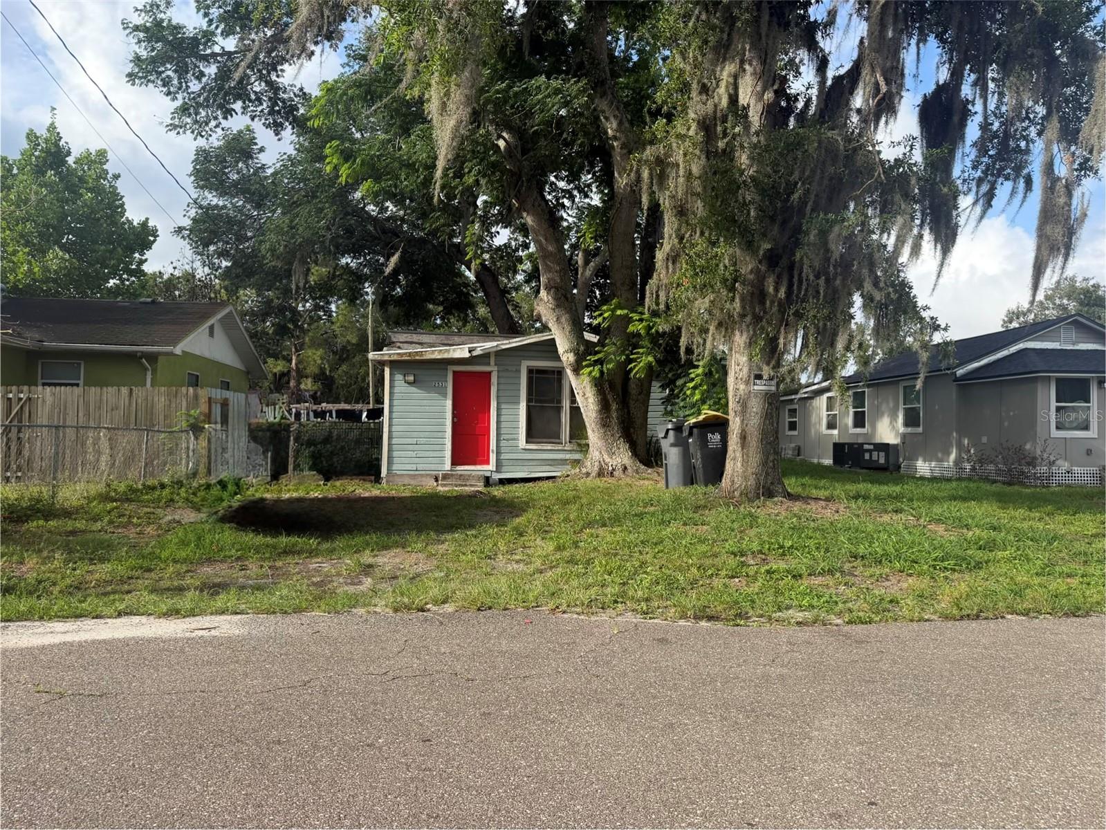 COUNTRY CLUB ESTATES SUB - Residential