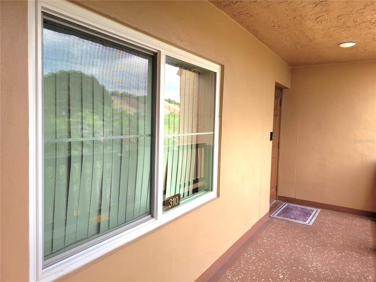 SUNRISE LAKES - Residential