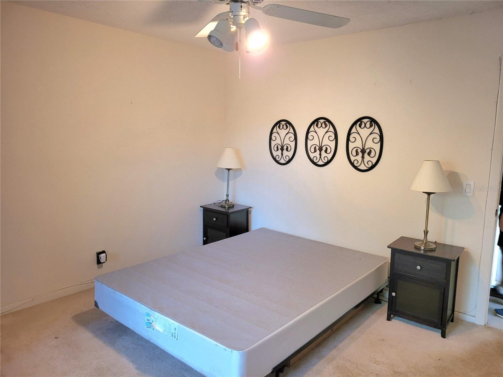 SUNRISE LAKES - Residential