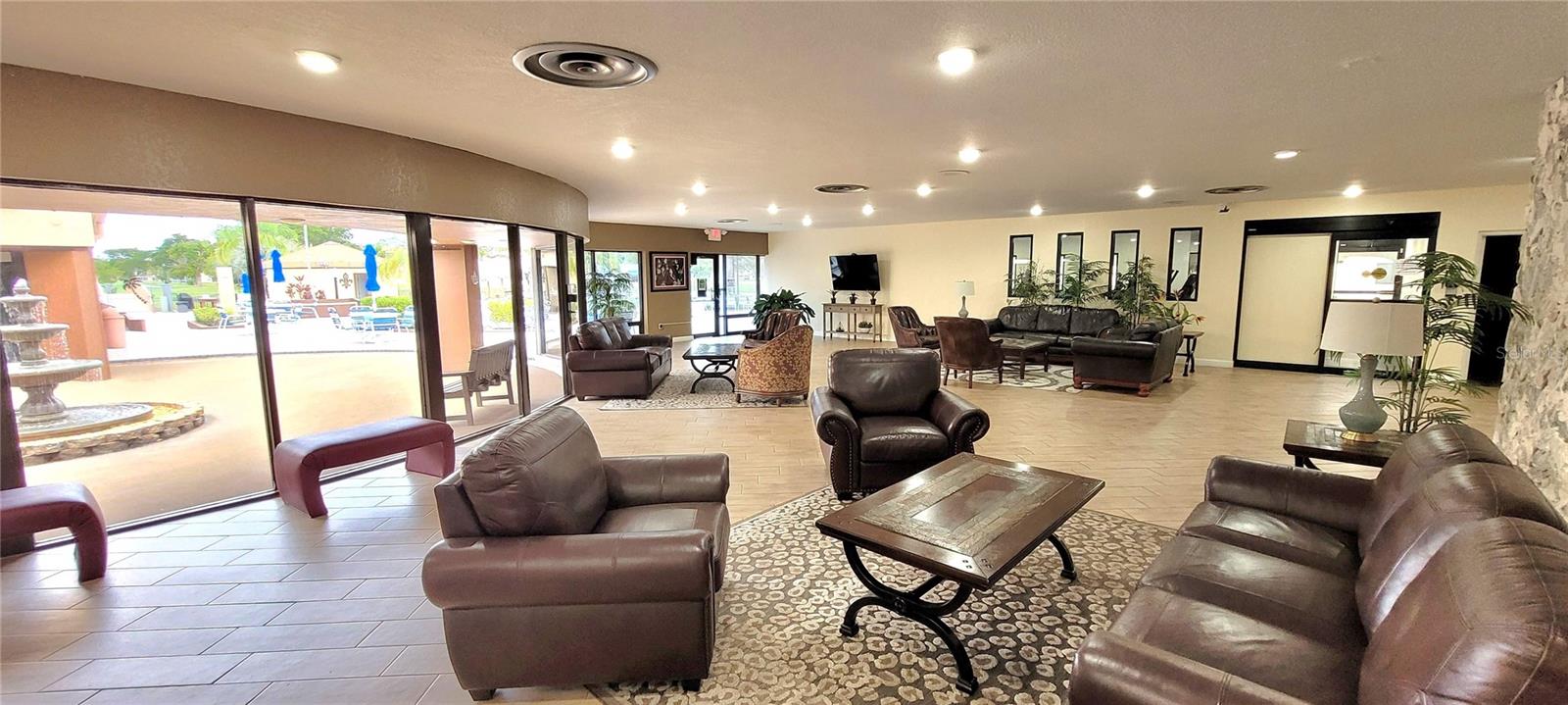 SUNRISE LAKES - Residential