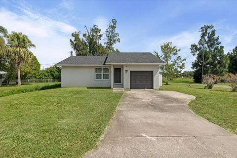 Photo of 5004 3rd Avenue W, Palmetto, FL 34221 (MLS # A4669142)