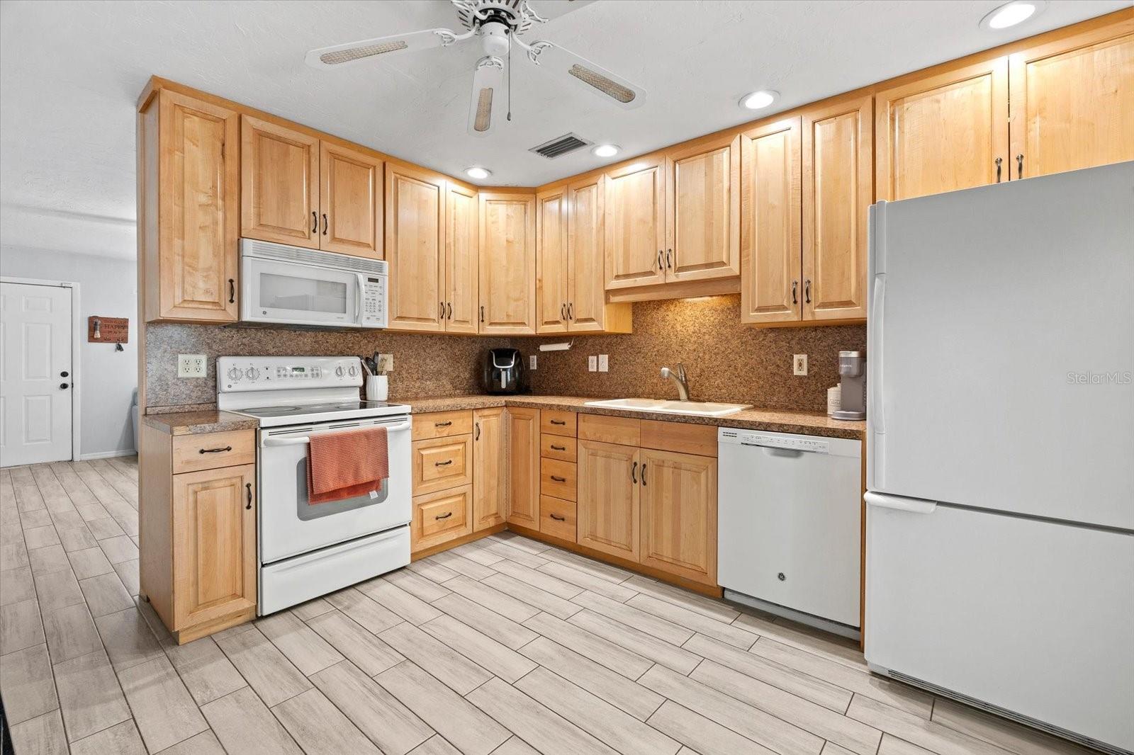 PALMETTO POINT - Residential