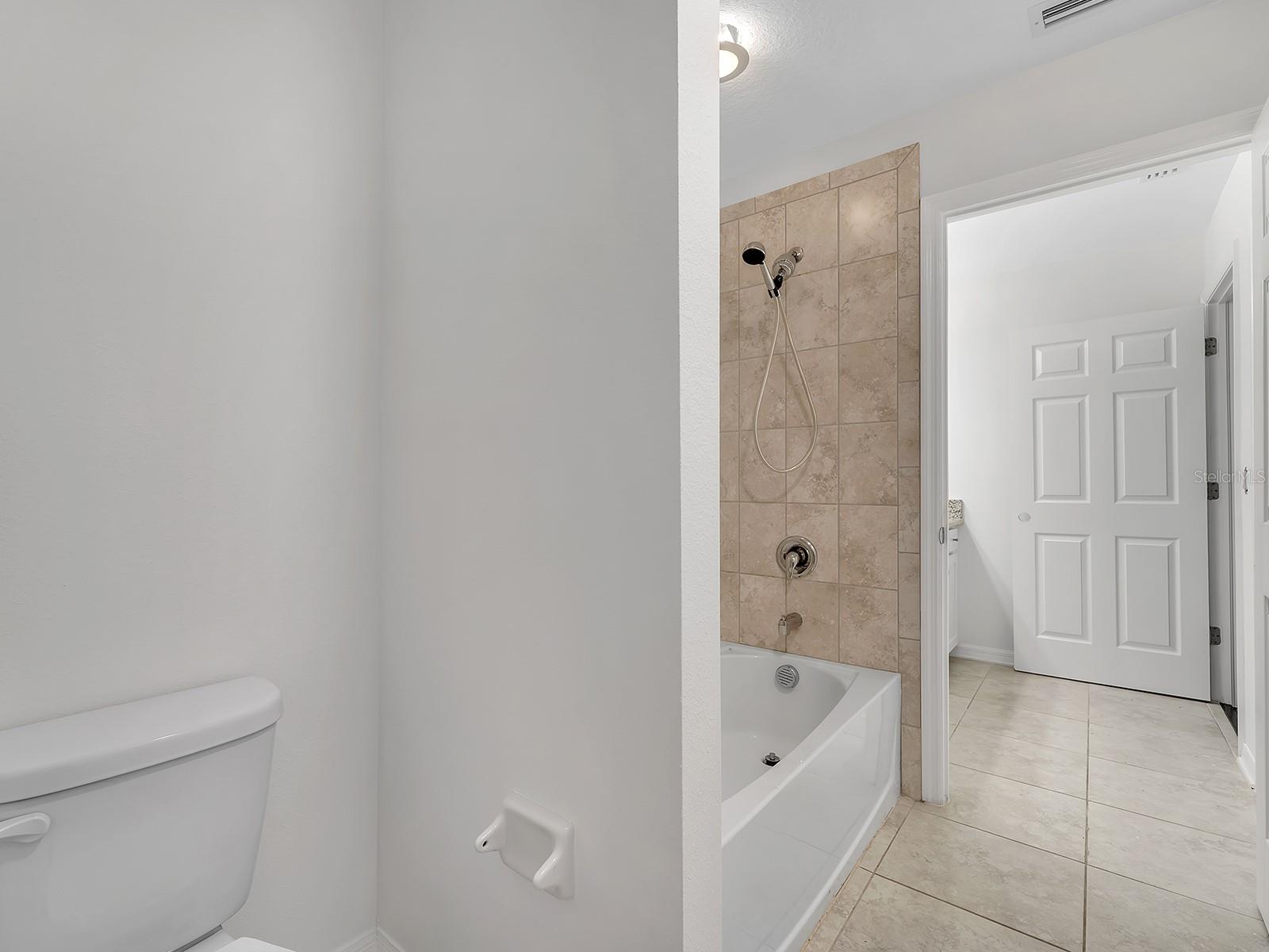 EPPERSON RANCH SOUTH PH 3B & 3 - Residential Lease