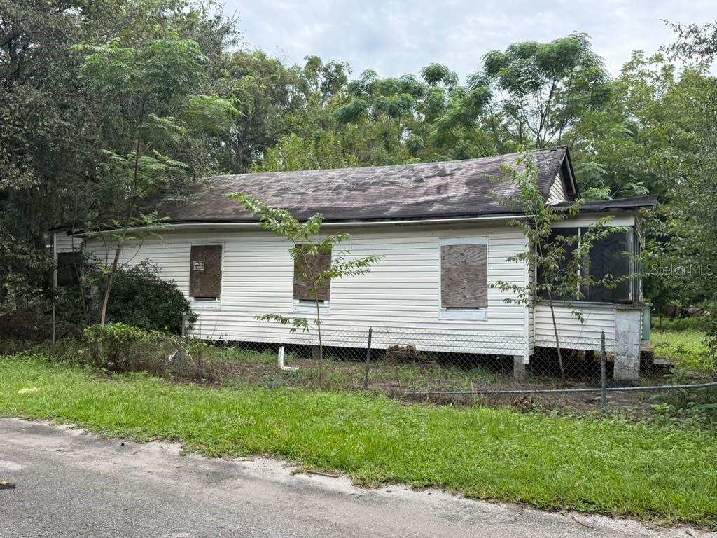 111 CEDAR AVENUE