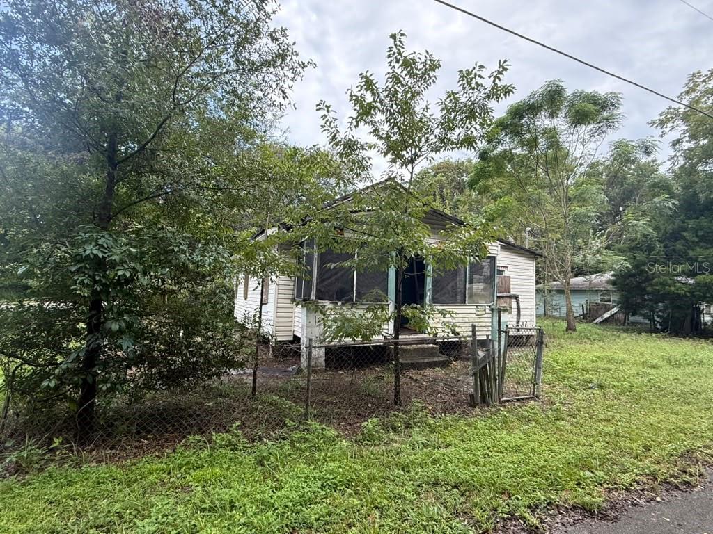 111 CEDAR AVENUE