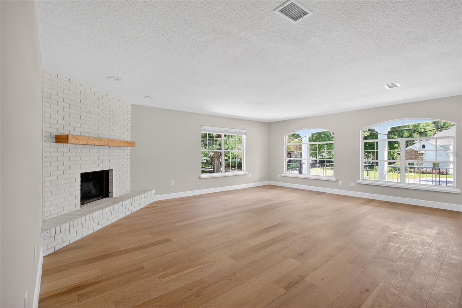 WINDERMERE TOWN - Residential