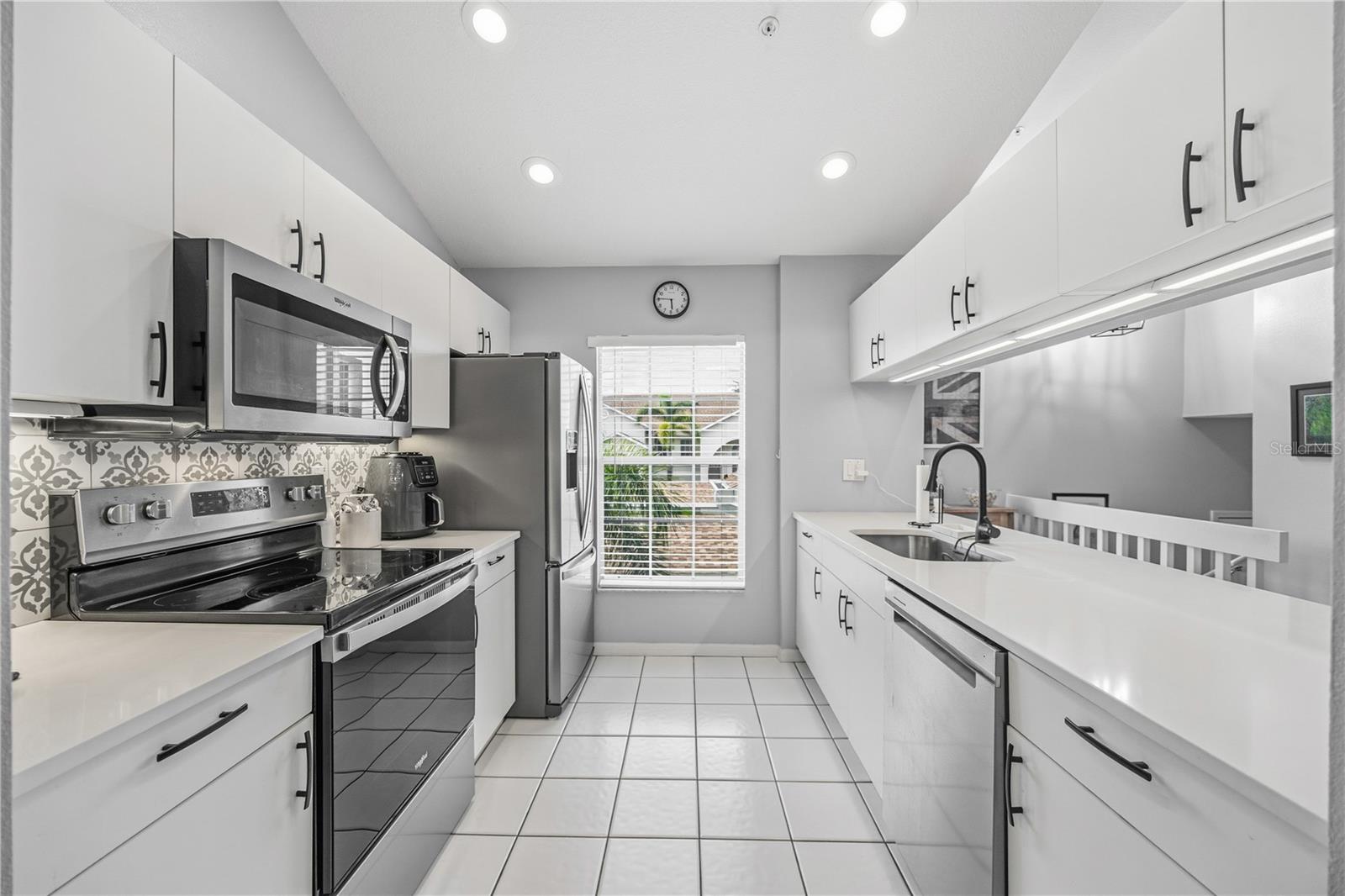 PINESTONE AT PALMER RANCH - Residential