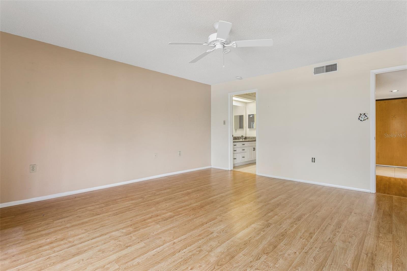 INVERNESS CONDO - Residential