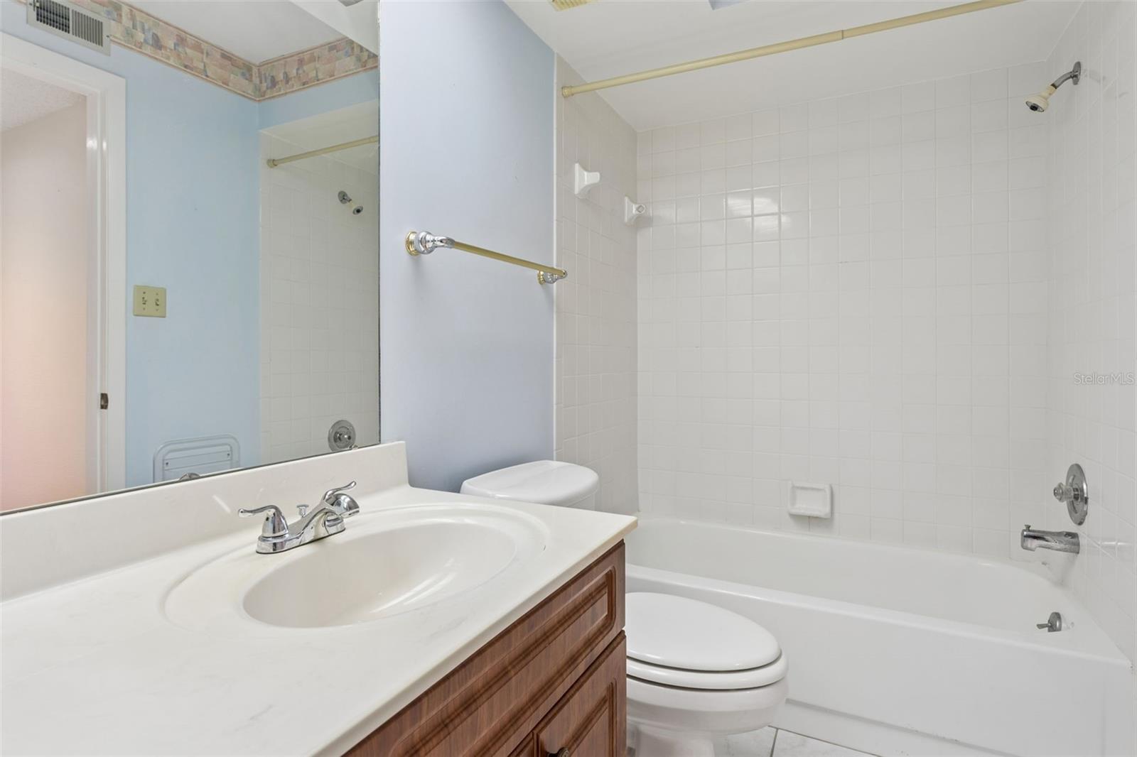 INVERNESS CONDO - Residential