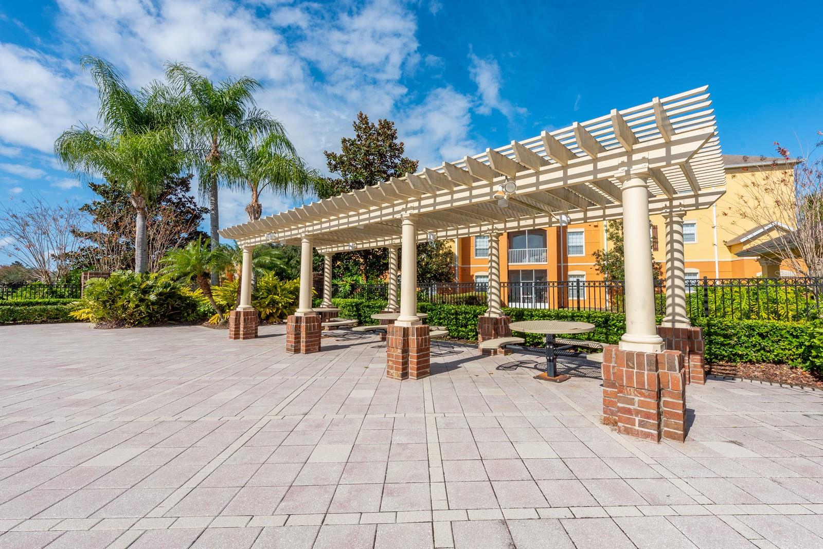 HORIZONS/VISTA LAKES PH 4 - Residential