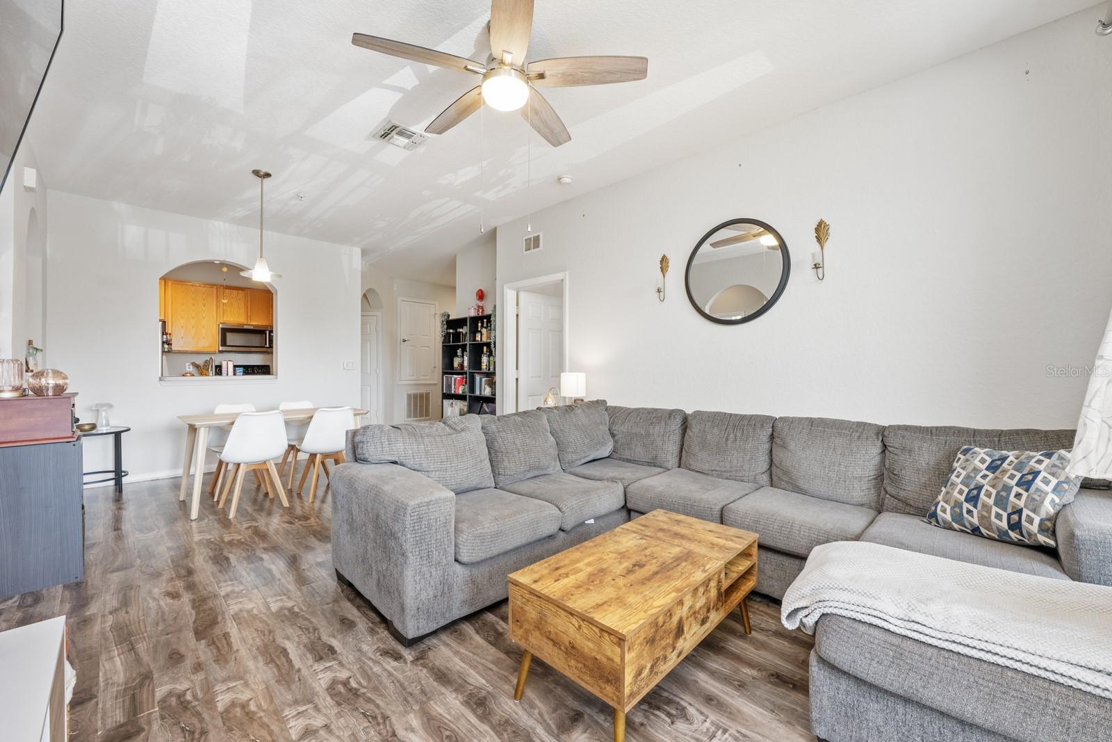 HORIZONS/VISTA LAKES PH 4 - Residential