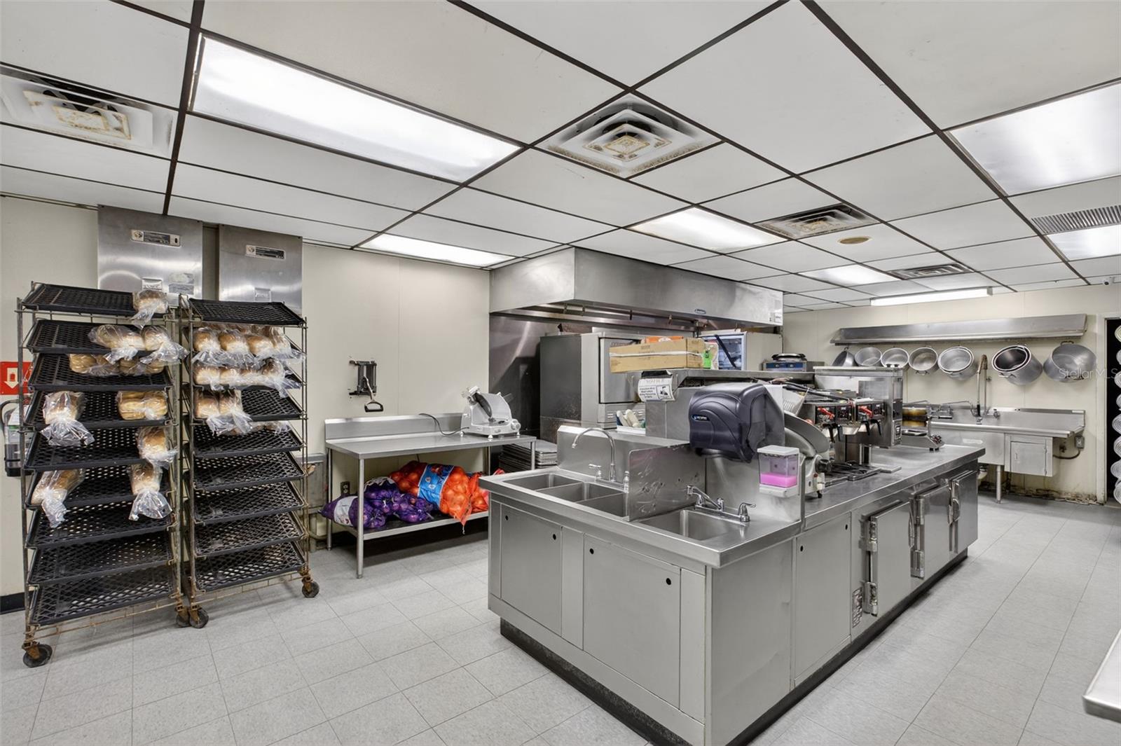 VAN VILLA SUB - Commercial Sale