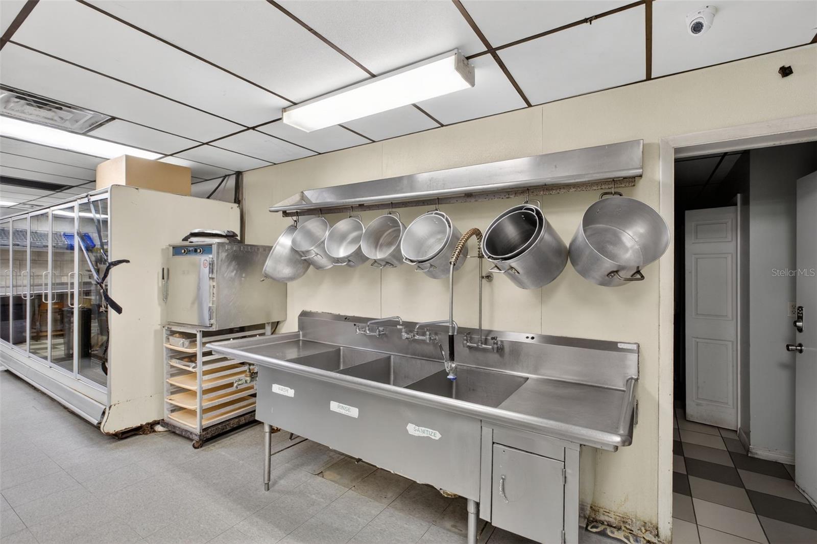 VAN VILLA SUB - Commercial Sale