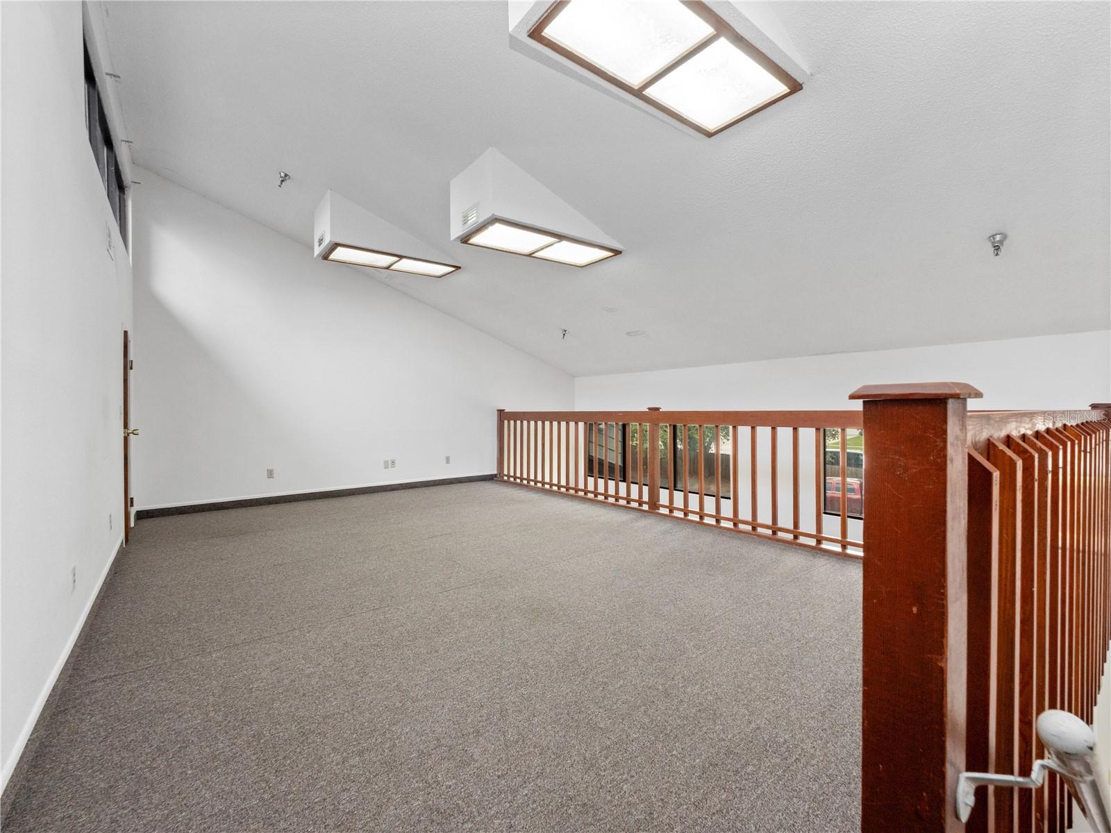 PRESCOTT OFFICE SITE - Commercial Lease