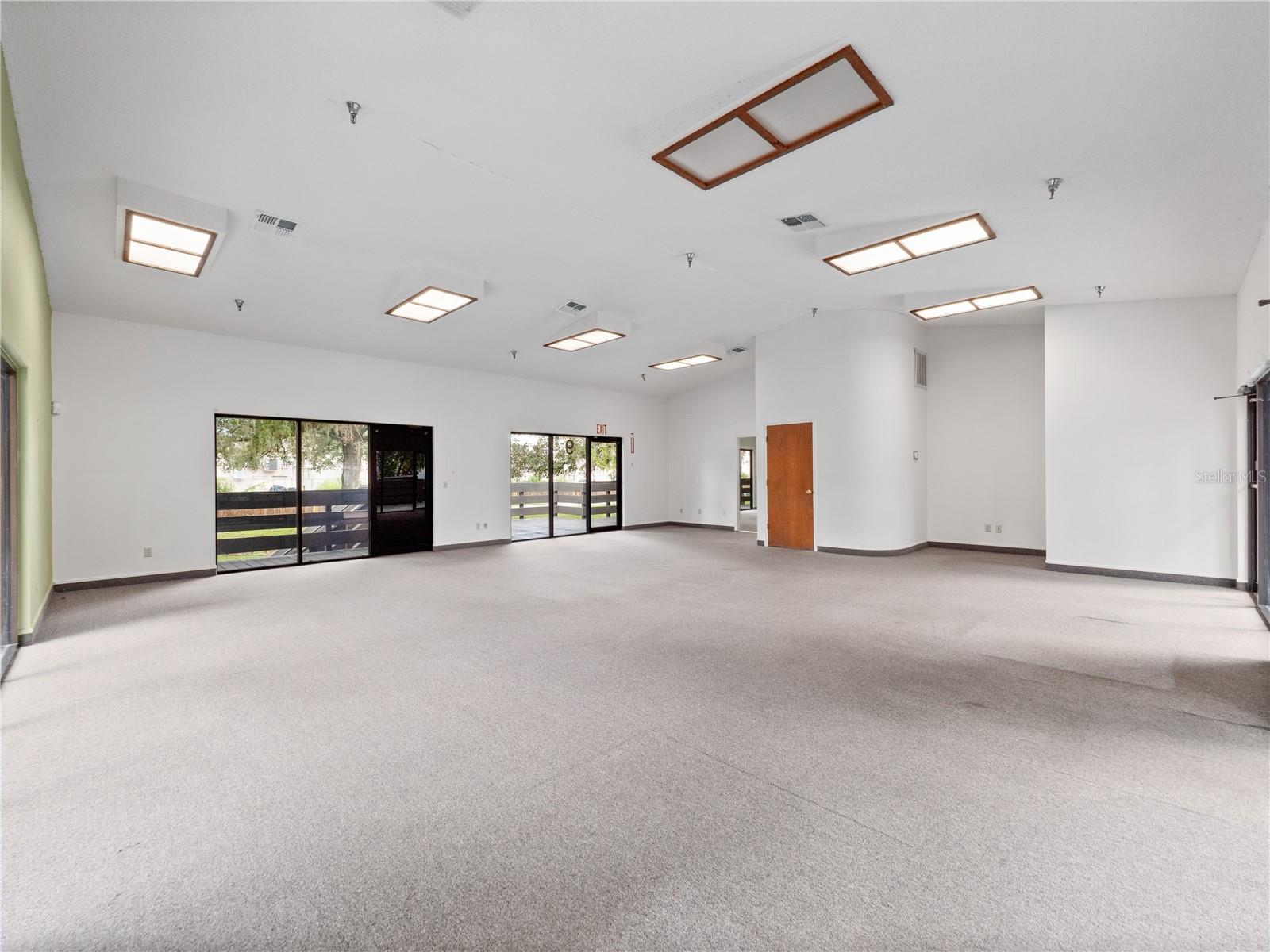 PRESCOTT OFFICE SITE - Commercial Lease