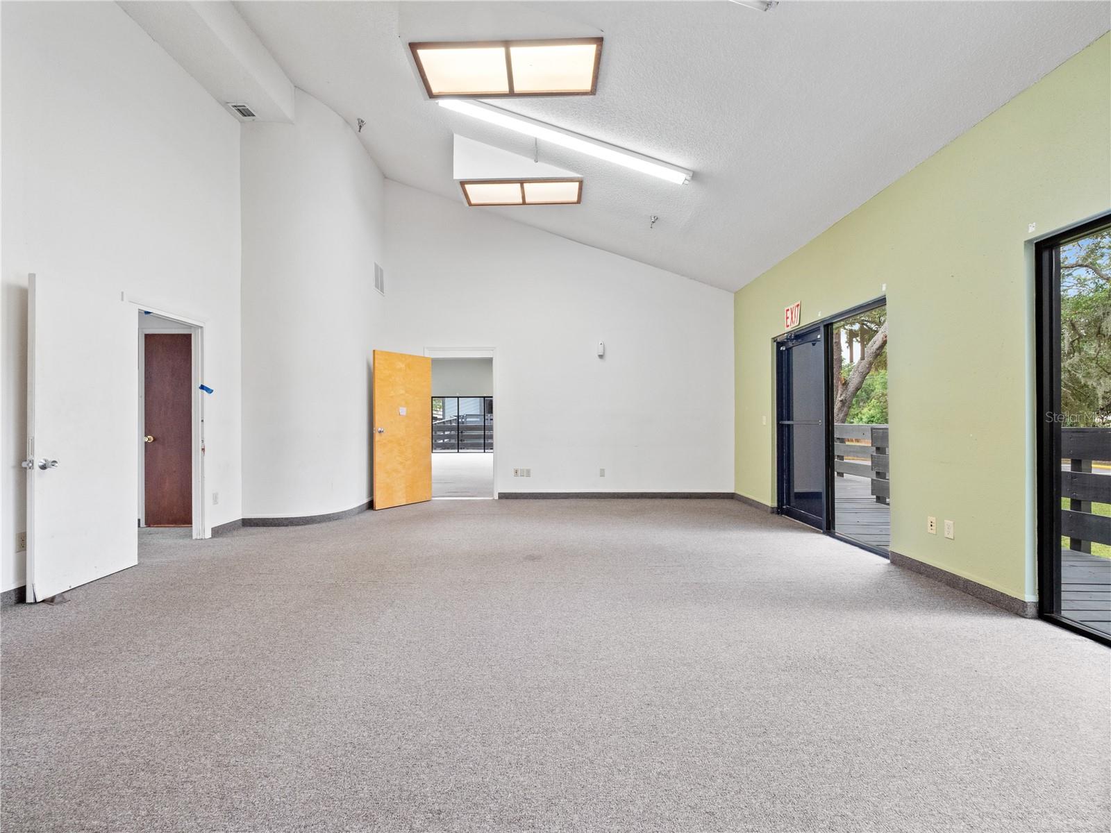 PRESCOTT OFFICE SITE - Commercial Lease