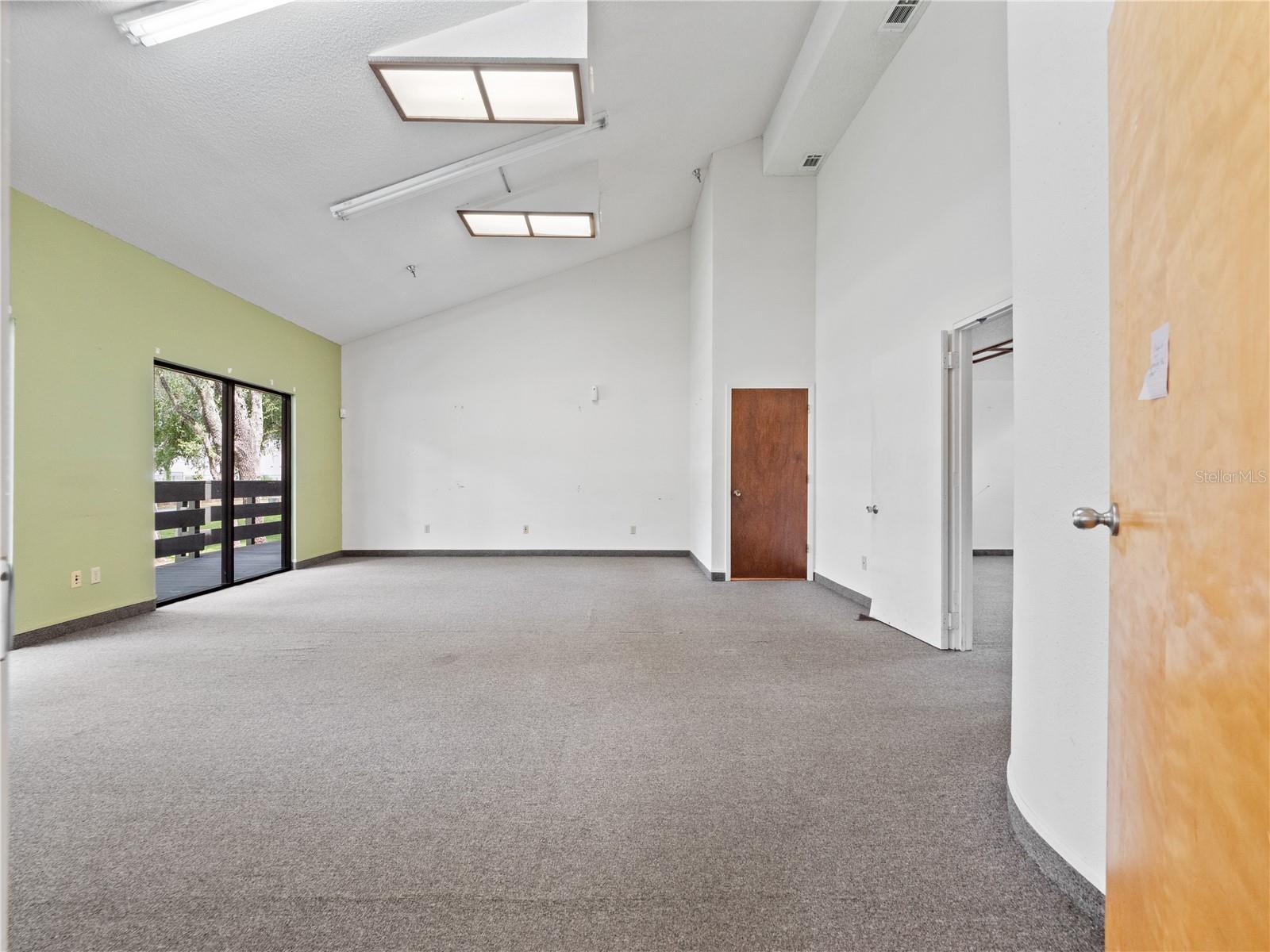 PRESCOTT OFFICE SITE - Commercial Lease