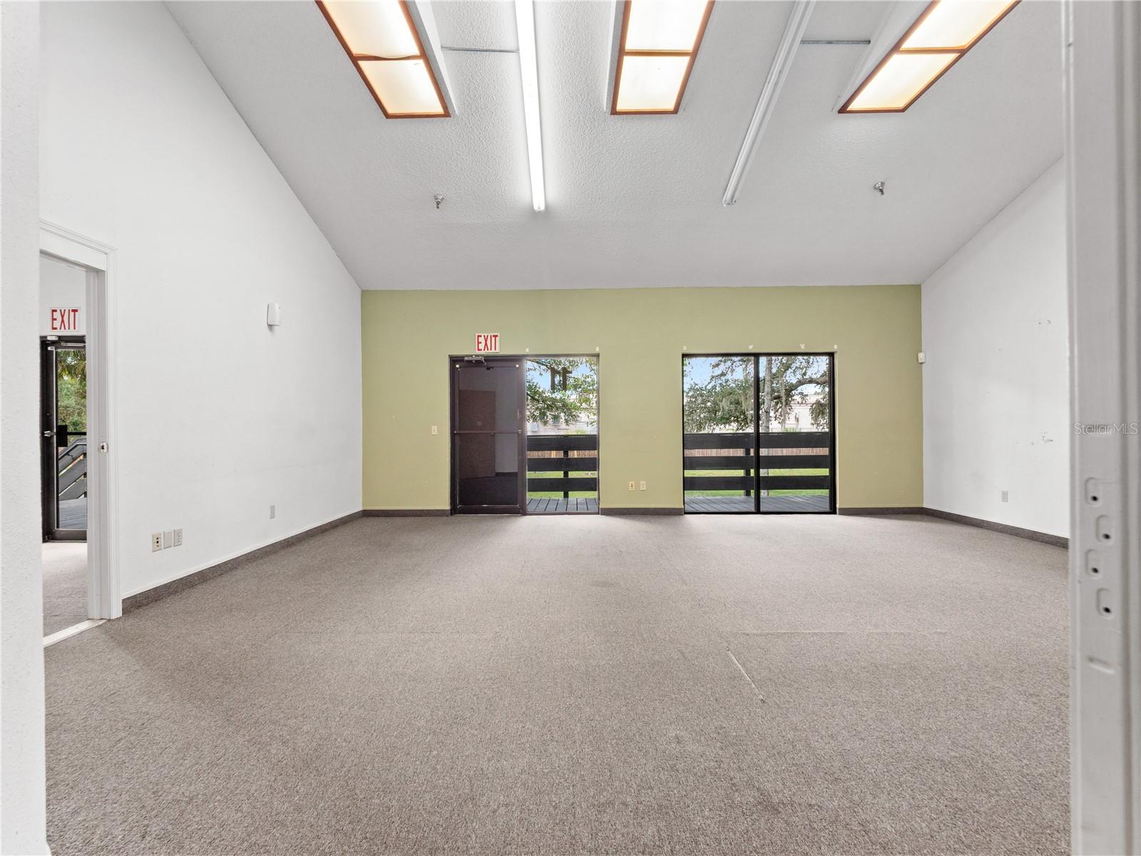 PRESCOTT OFFICE SITE - Commercial Lease