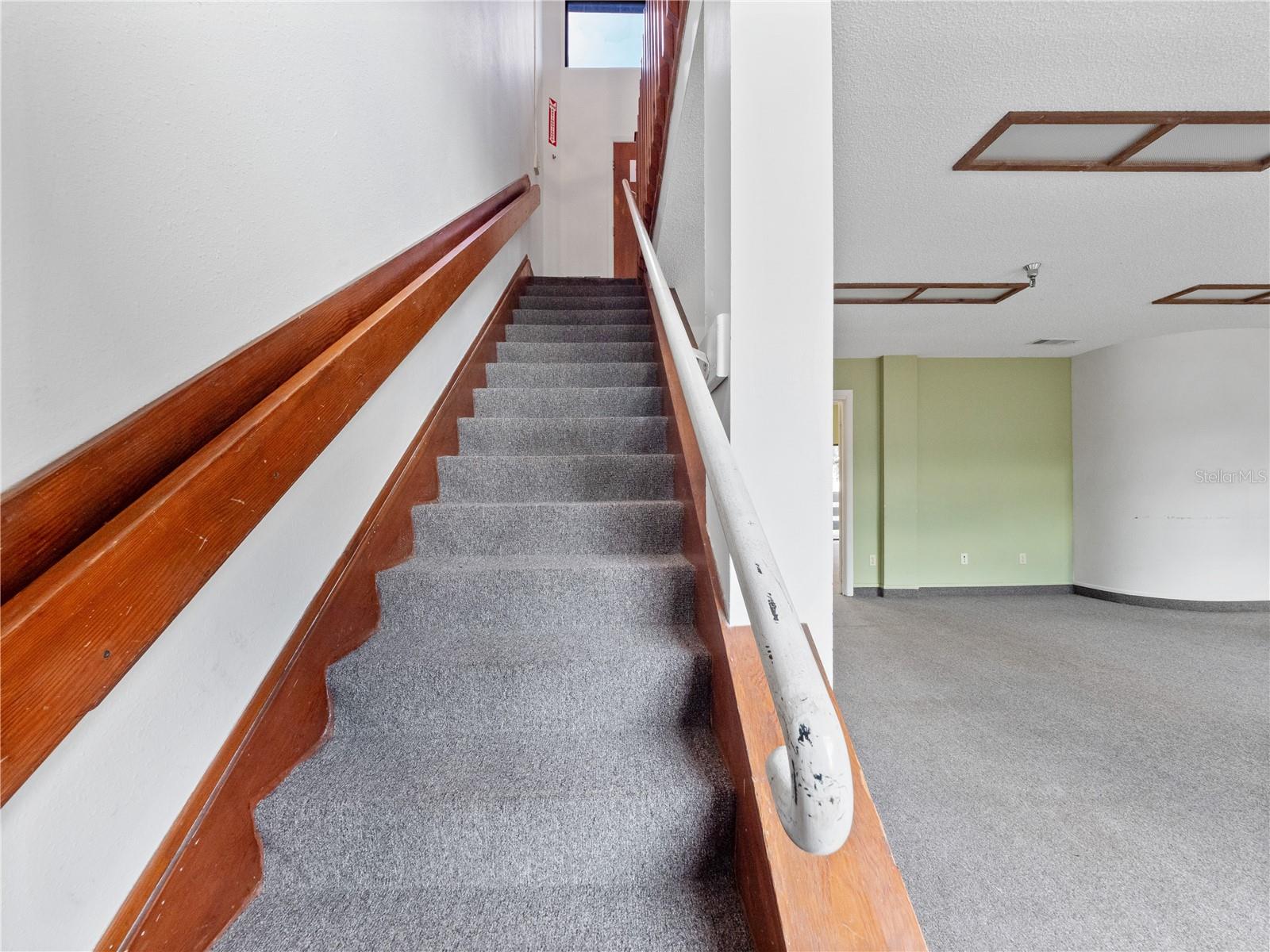 PRESCOTT OFFICE SITE - Commercial Lease