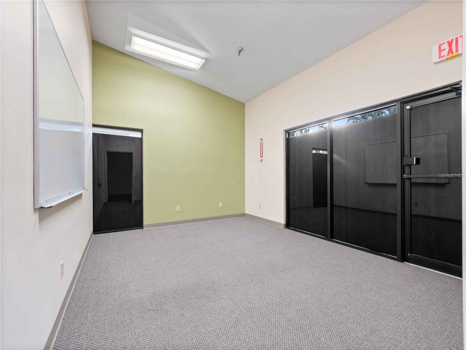 PRESCOTT OFFICE SITE - Commercial Lease