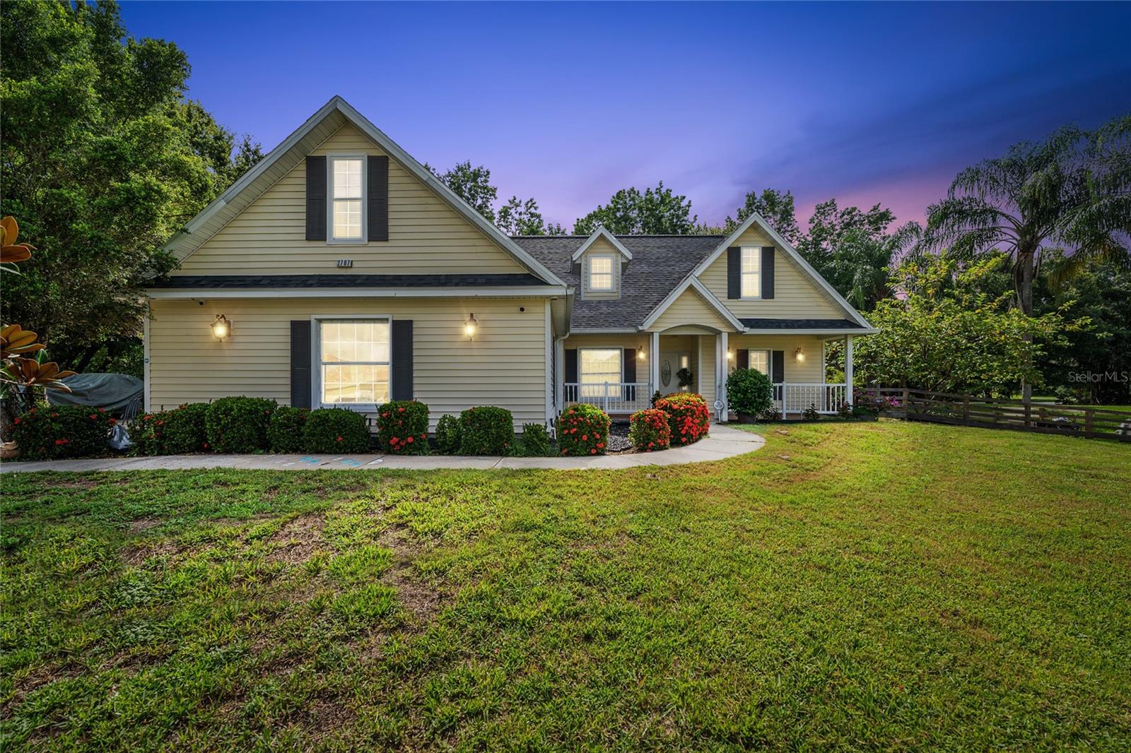 2707 CARMEL COURT