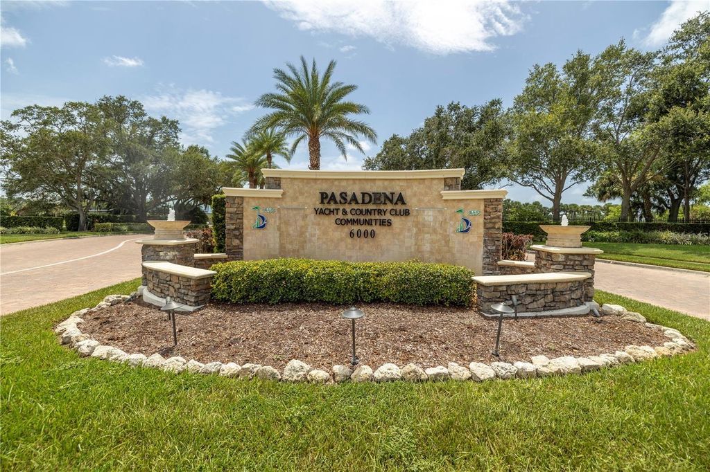 Photo of 6300 Pasadena Point Boulevard #26, Gulfport, FL 33707 (MLS # TB8342909)