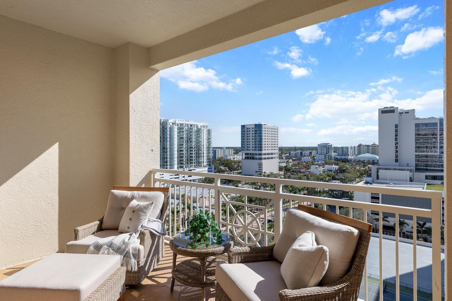 THE TOWER RESIDENCES - Residential