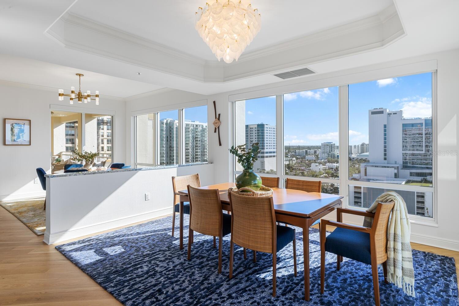 THE TOWER RESIDENCES - Residential