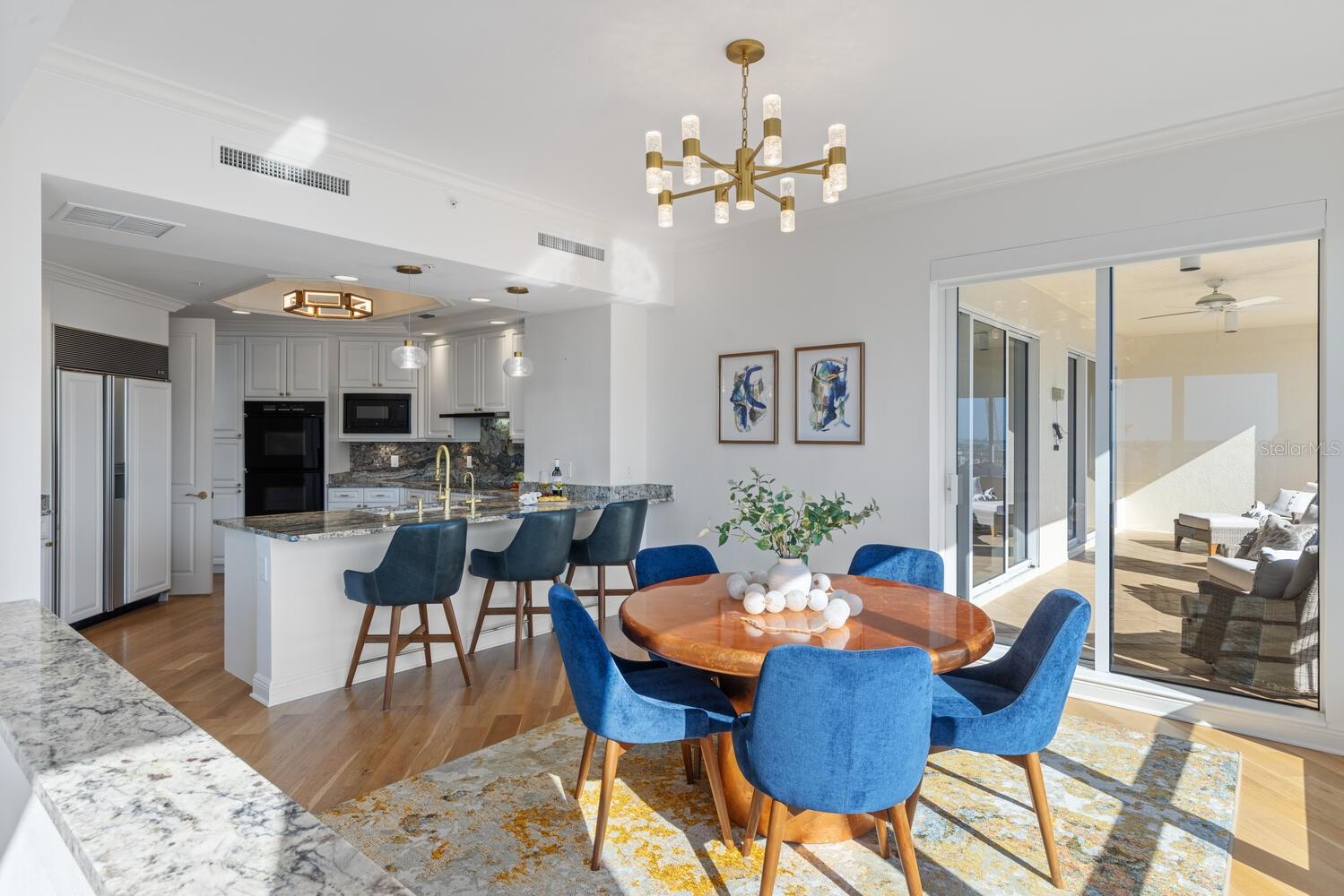 THE TOWER RESIDENCES - Residential