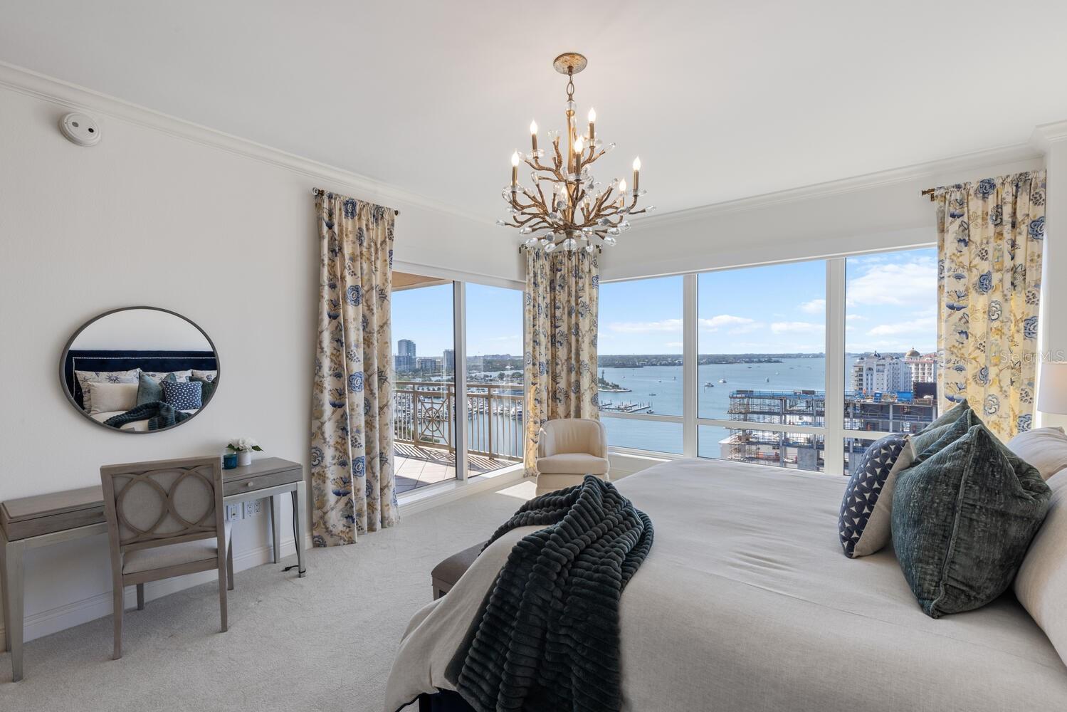 THE TOWER RESIDENCES - Residential