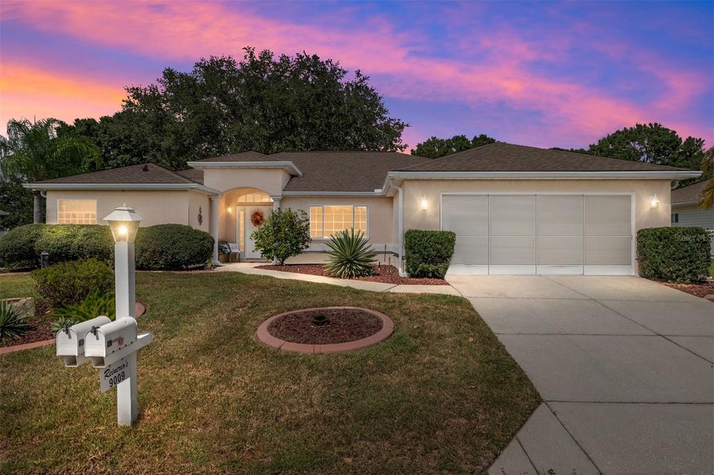 Photo of 9009 SE 136th Loop, Summerfield, FL 34491 (MLS # G5102559)