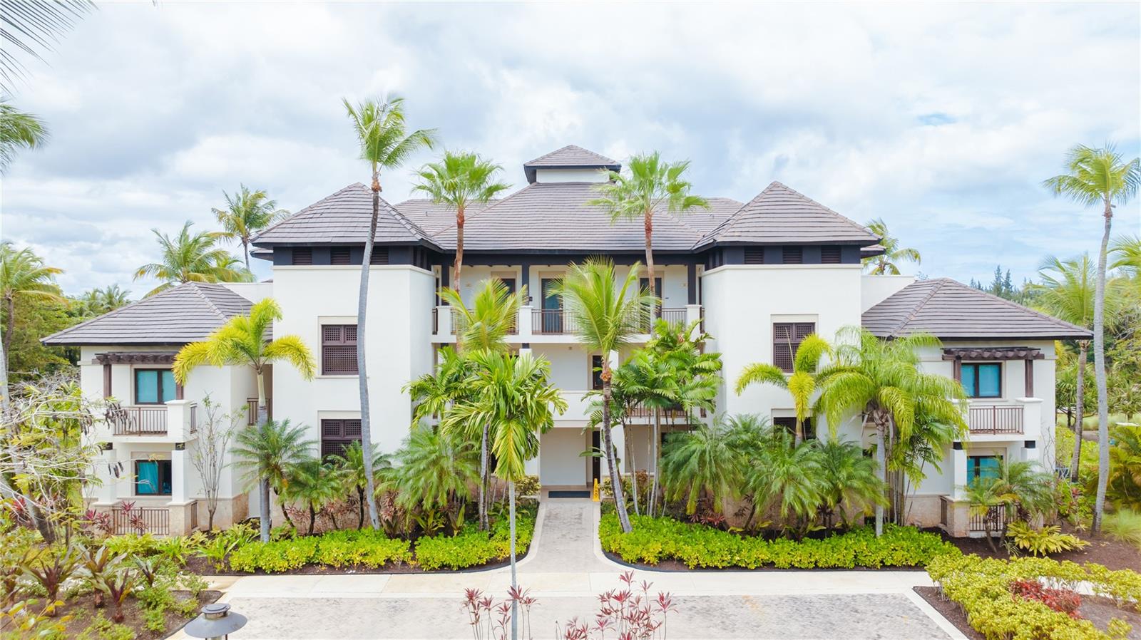 Bahia Beach Golf Club LAS VERANDAS CONDOMINIUM PH 4333