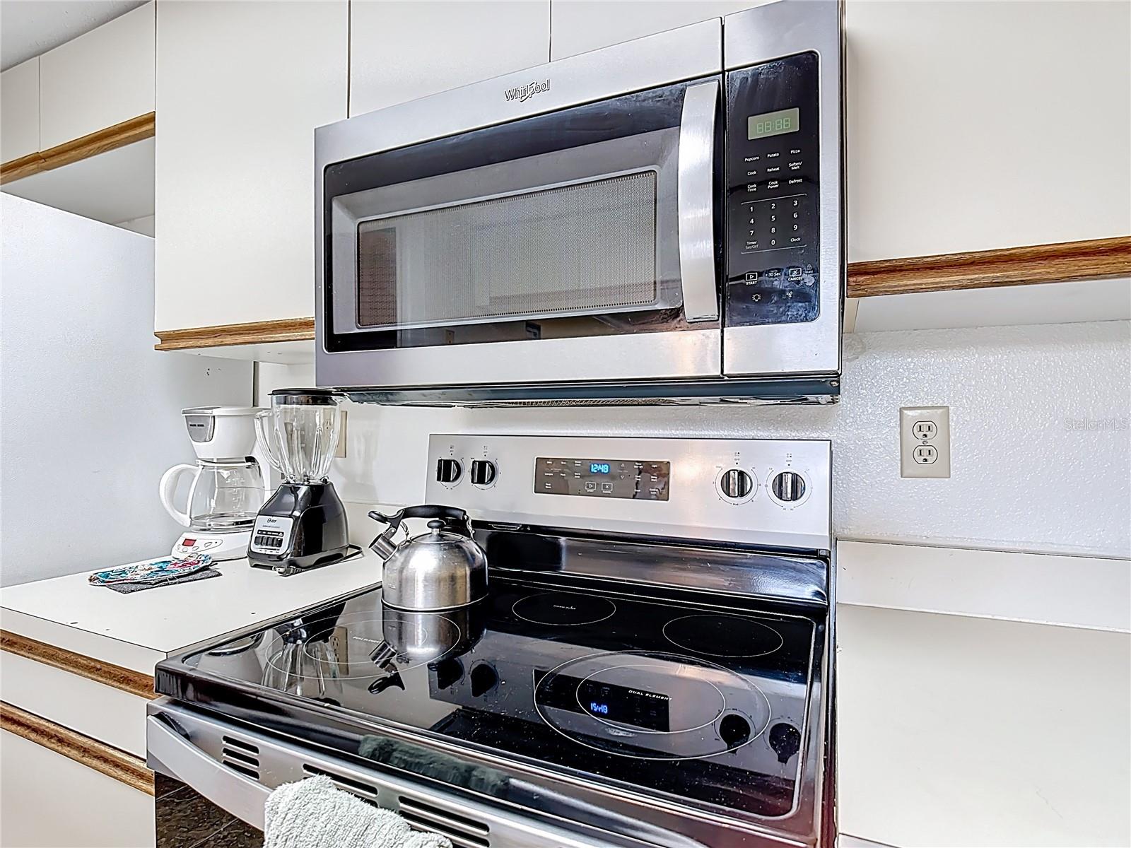 VILLAS AT SOMERSET THE - Residential