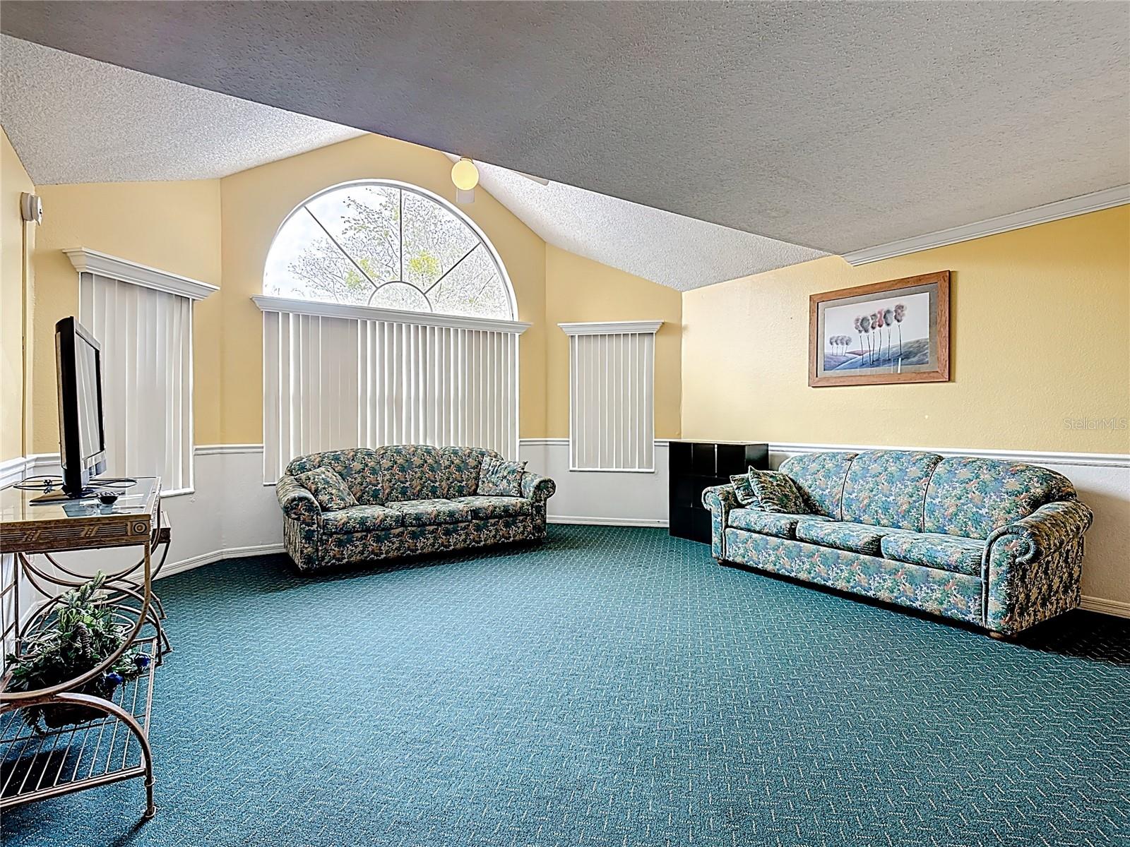 VILLAS AT SOMERSET THE - Residential