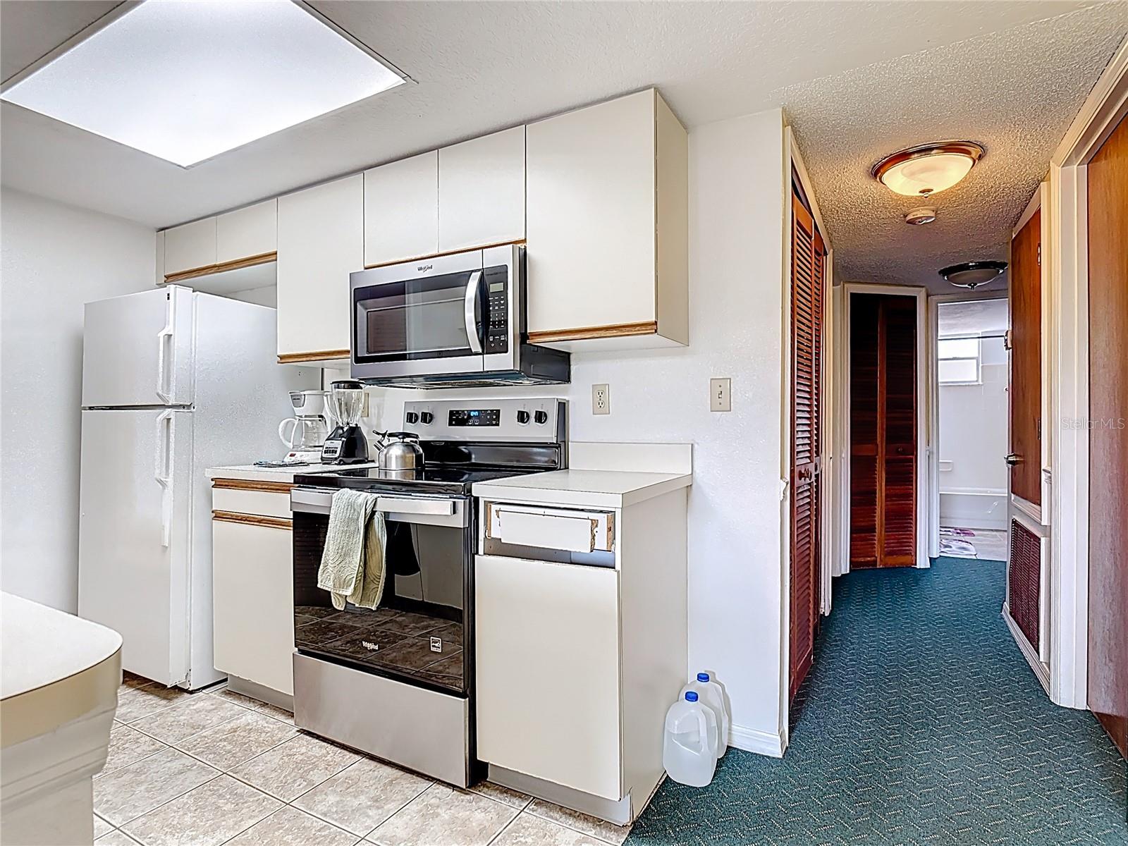 VILLAS AT SOMERSET THE - Residential