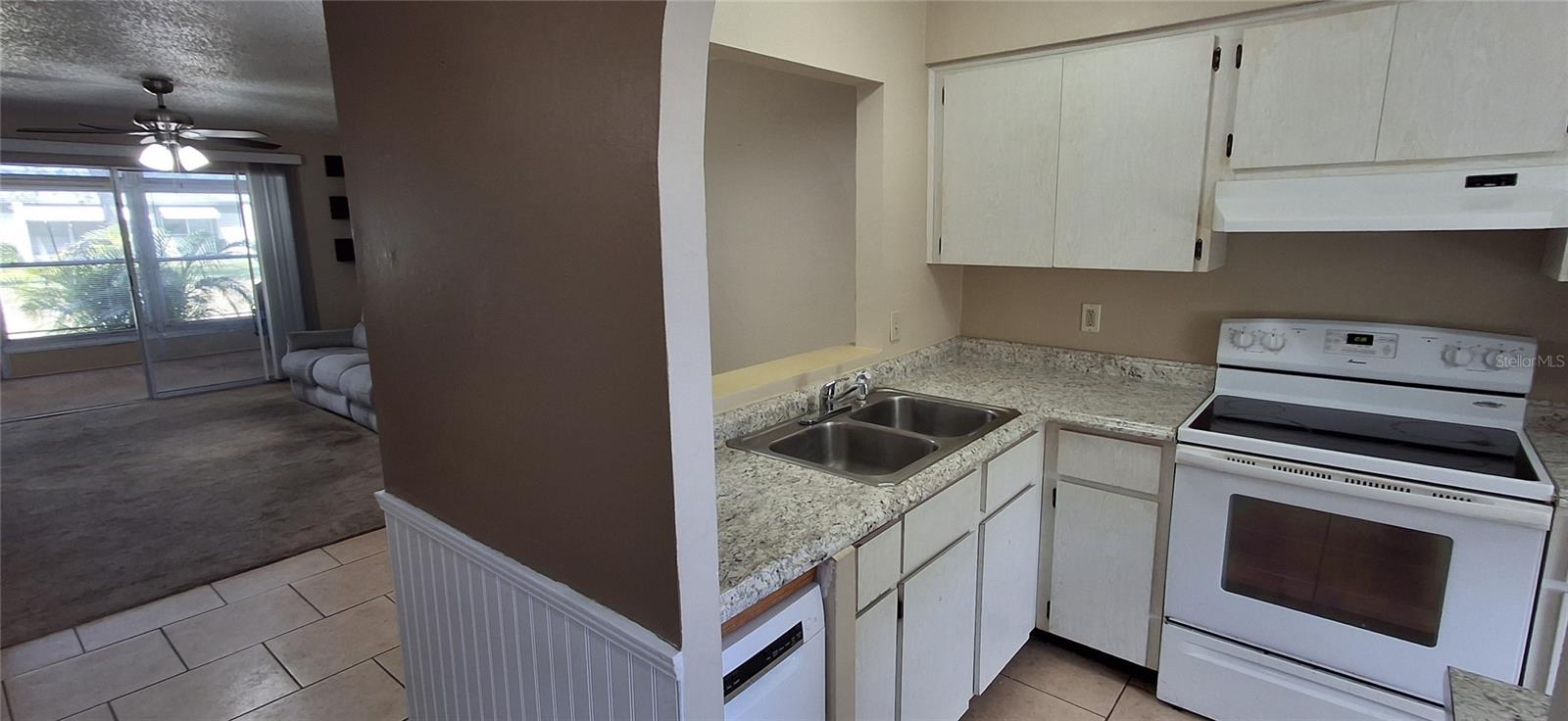 LAKES VILLAS CONDO I - Residential