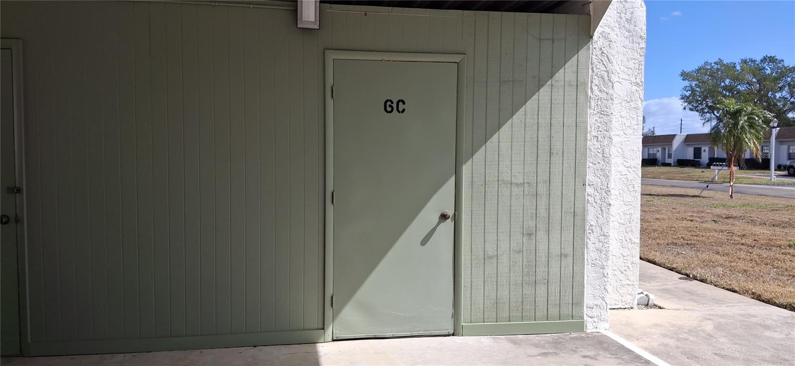 LAKES VILLAS CONDO I - Residential