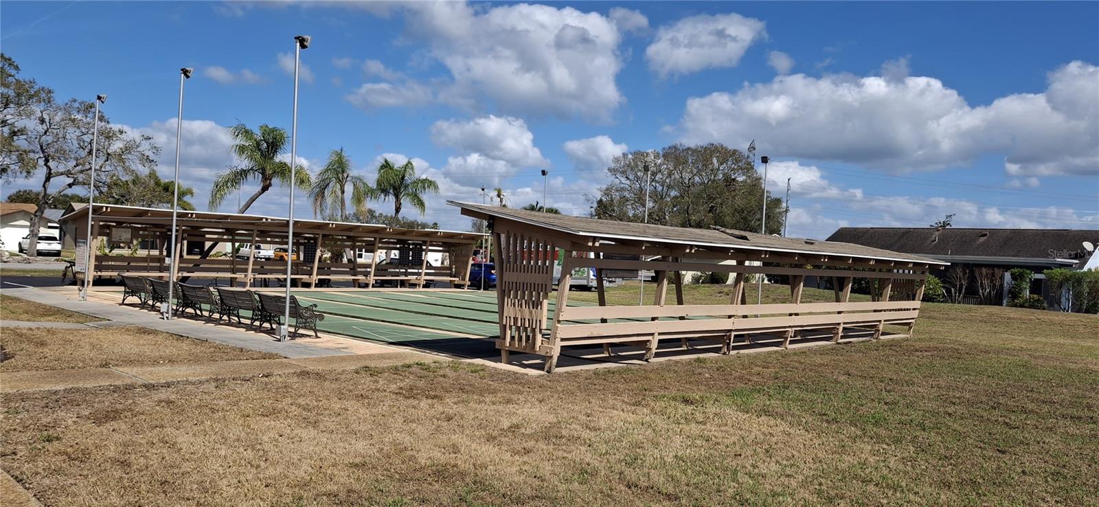 LAKES VILLAS CONDO I - Residential