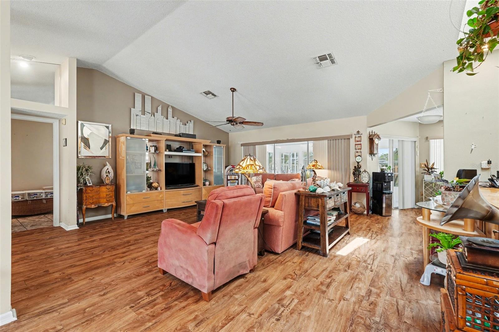 SPRING HILL UNIT 22 - Residential