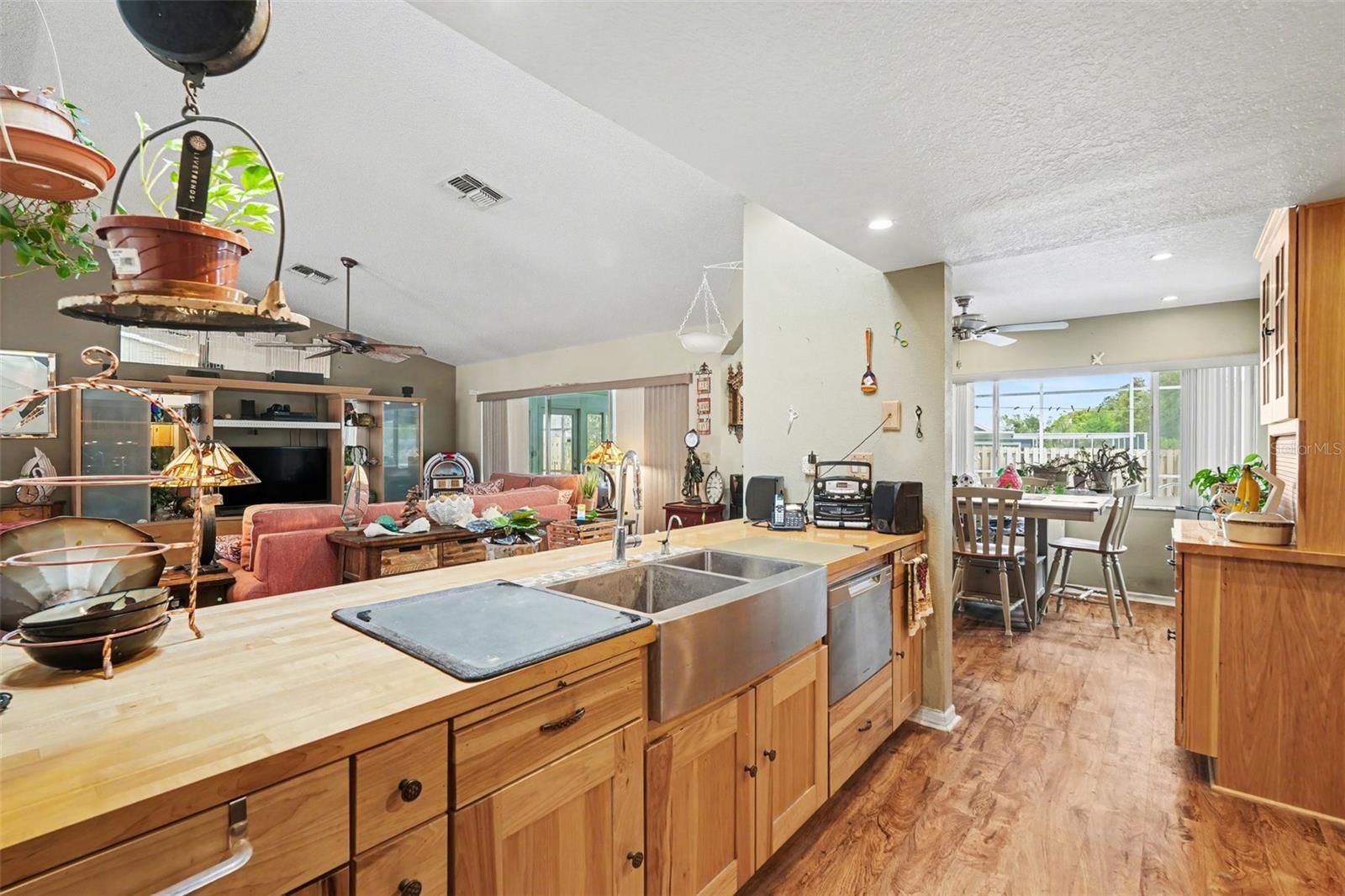 SPRING HILL UNIT 22 - Residential