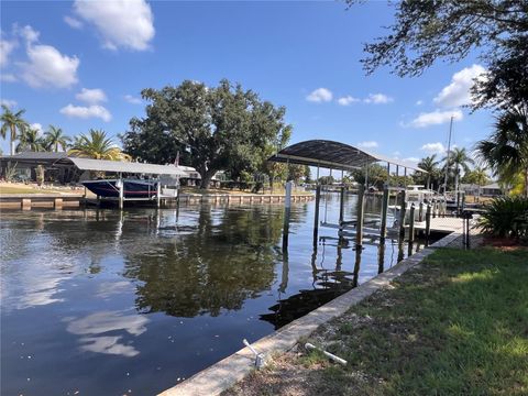 A home in PORT CHARLOTTE