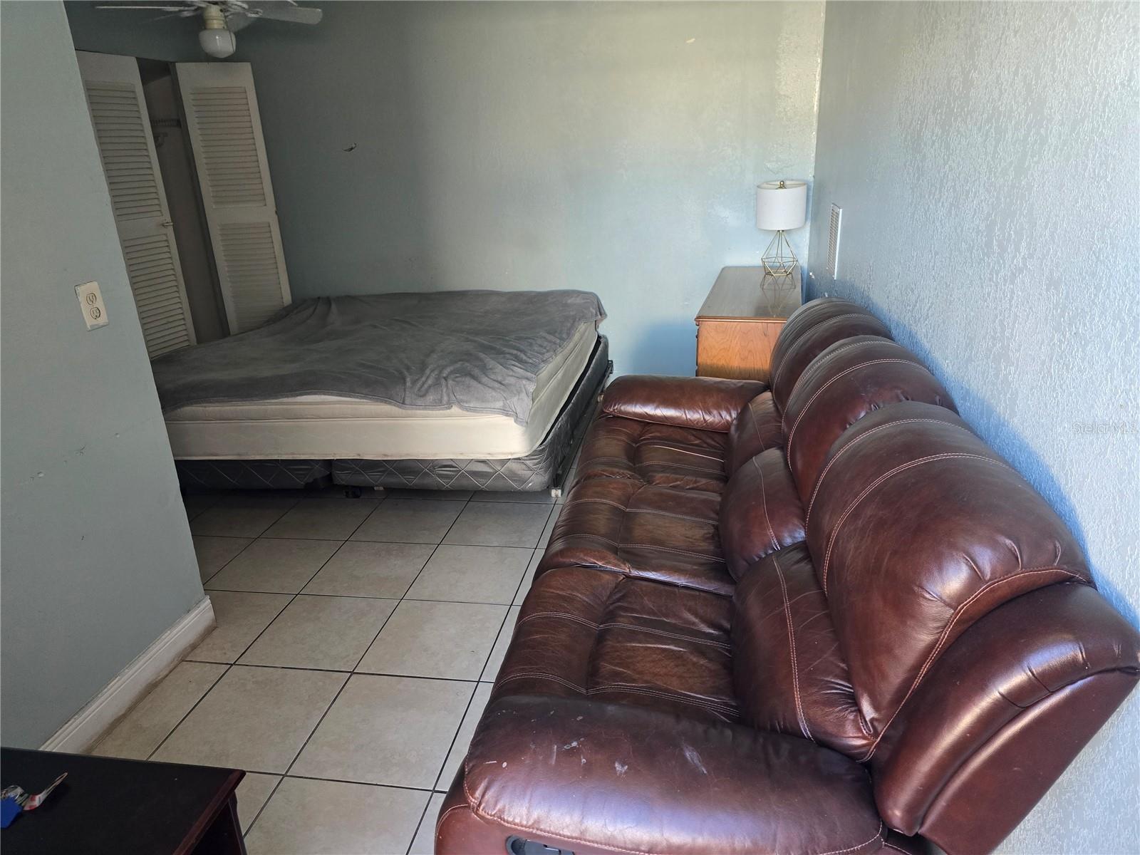 PINE CREST VILLA ADD - Residential