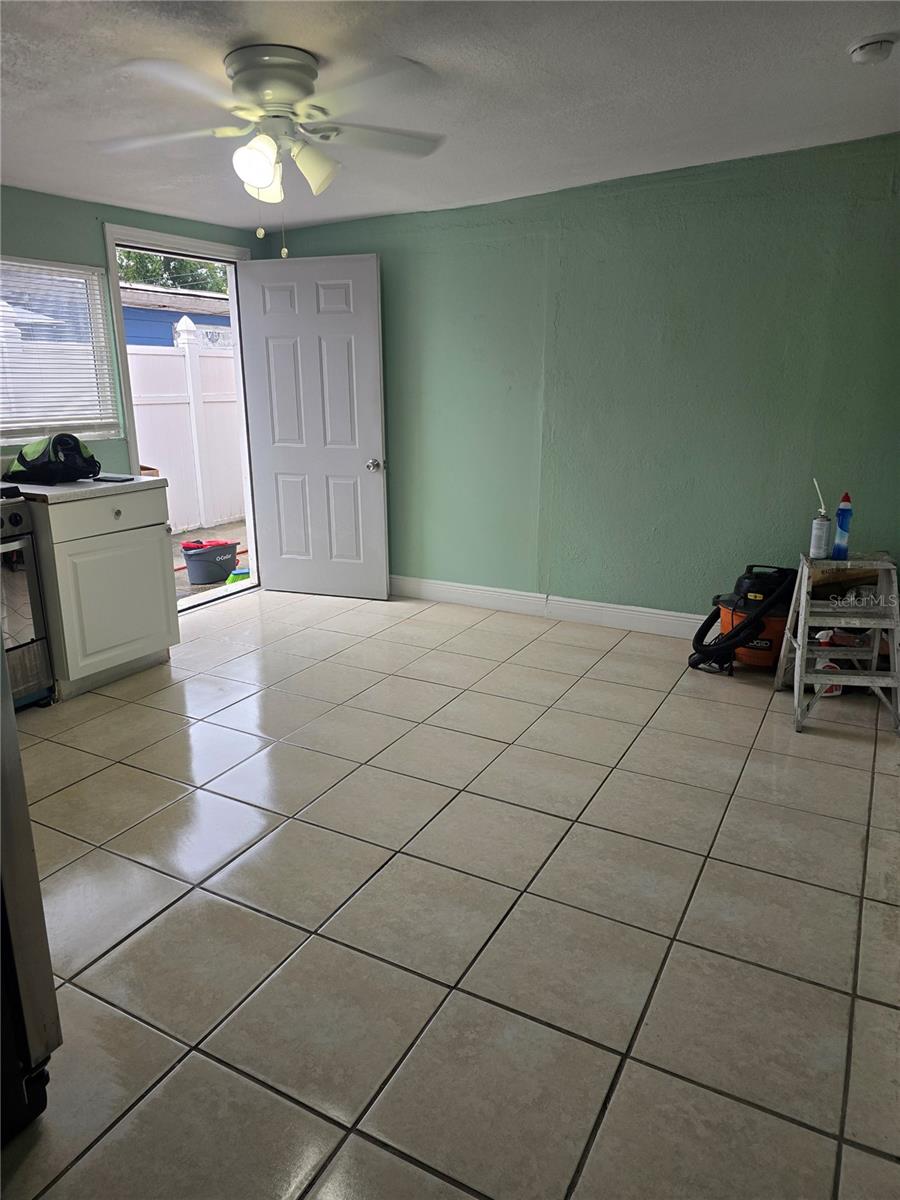 PINE CREST VILLA ADD - Residential