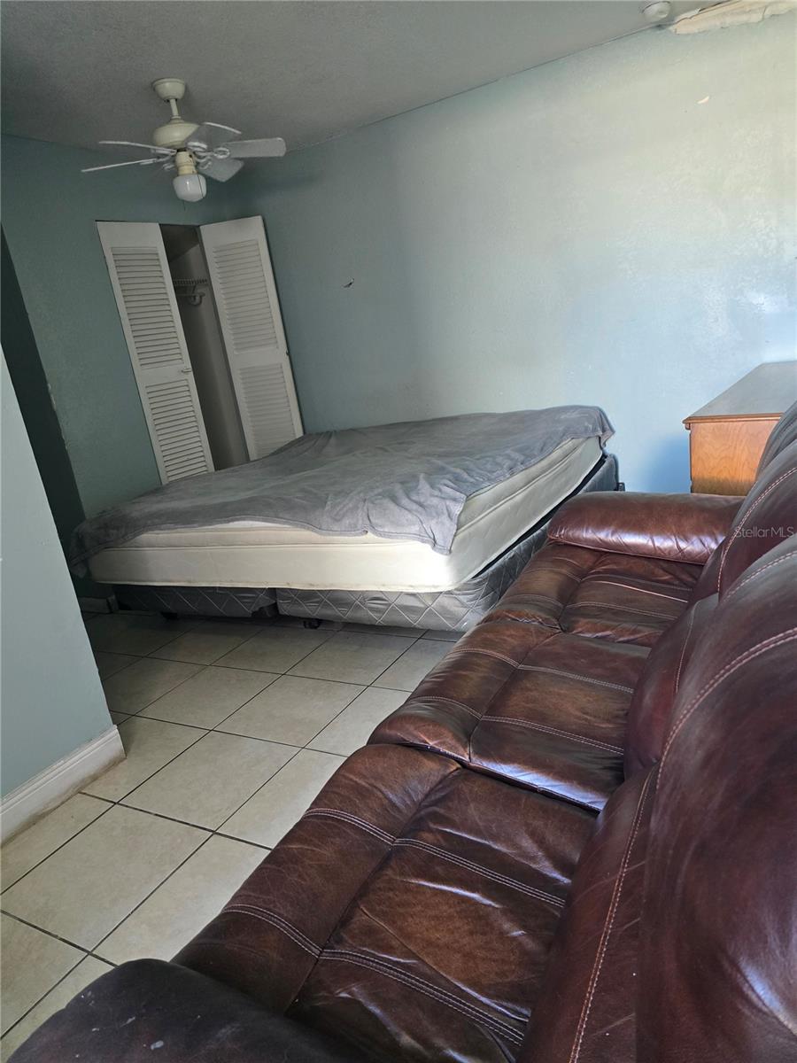 PINE CREST VILLA ADD - Residential